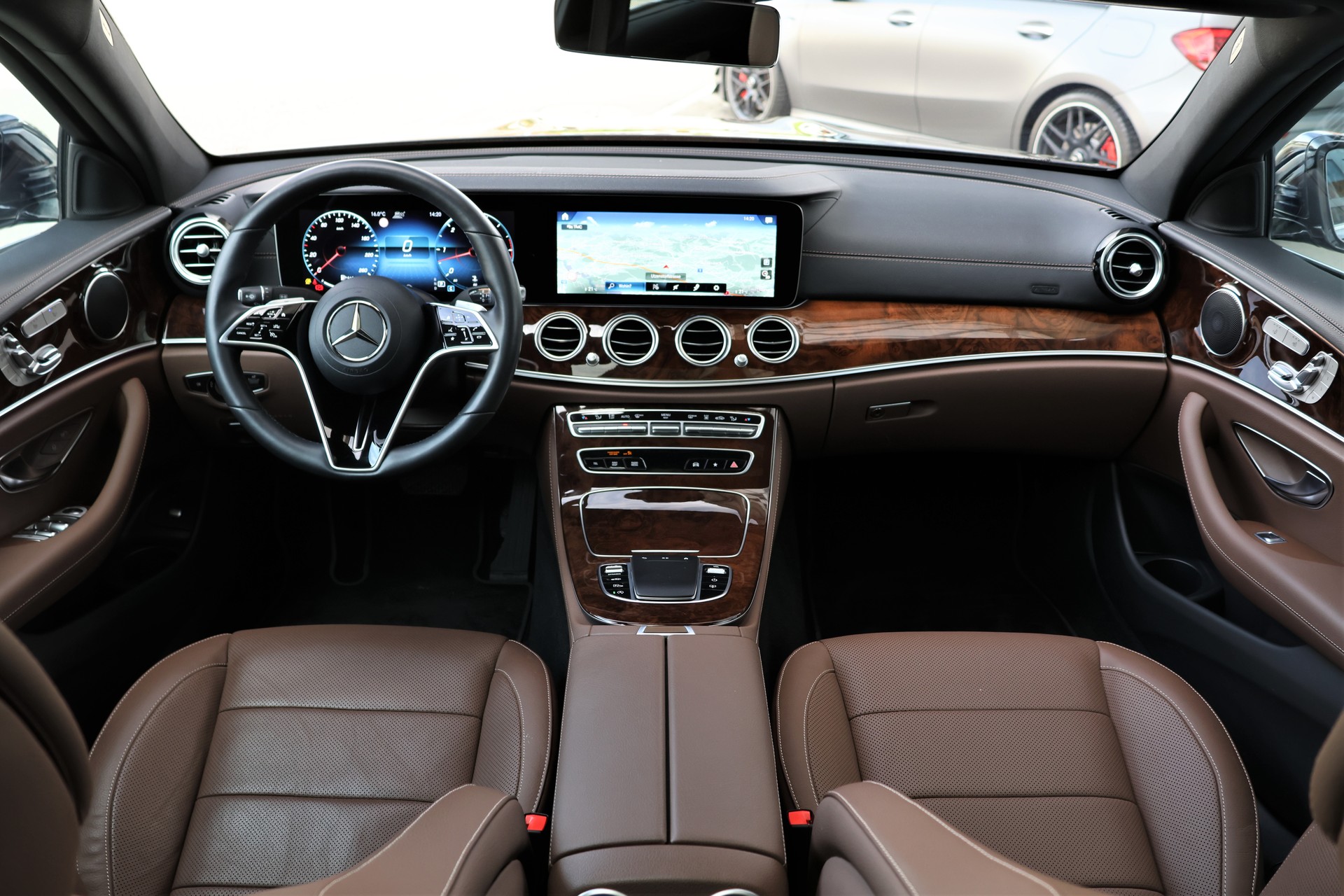 MERCEDES-BENZ E 400 d 4Matic Avantgarde 9G-Tronic (CH) MSI+-image-15