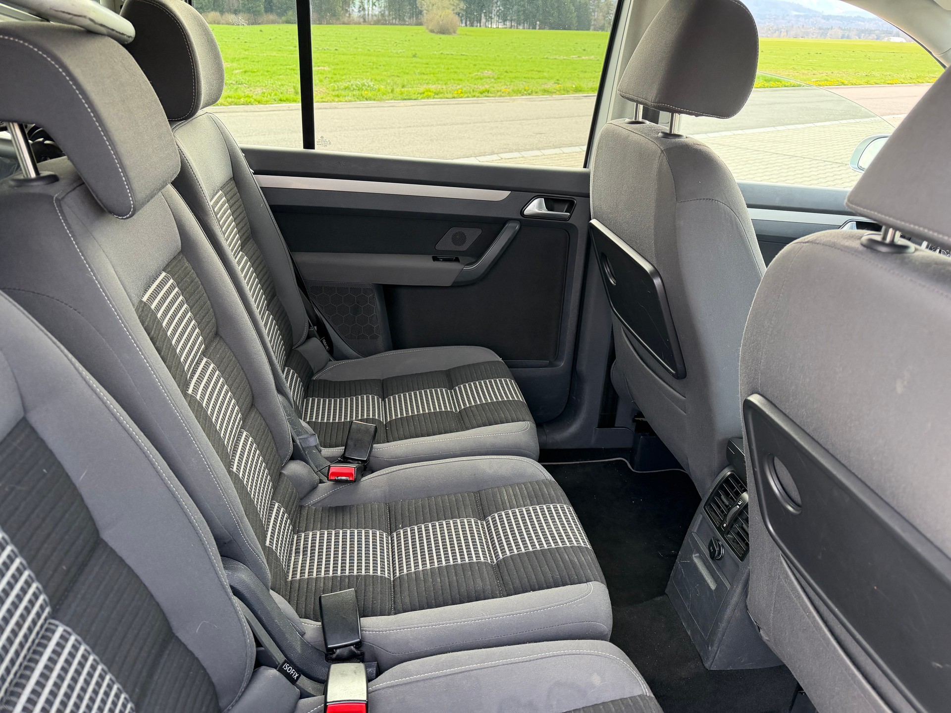 VW Touran 1.9 TDI Trendline-image-5