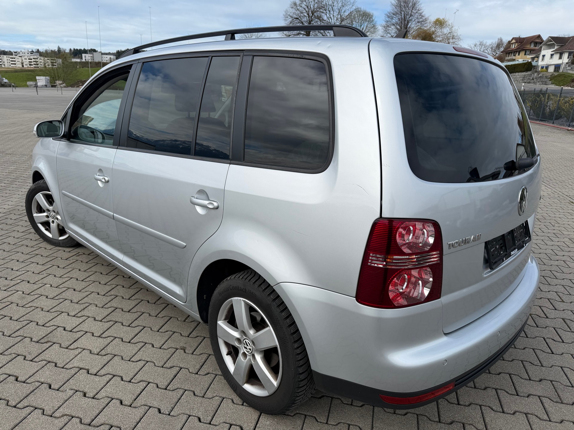 VW Touran 1.9 TDI Trendline-image-2