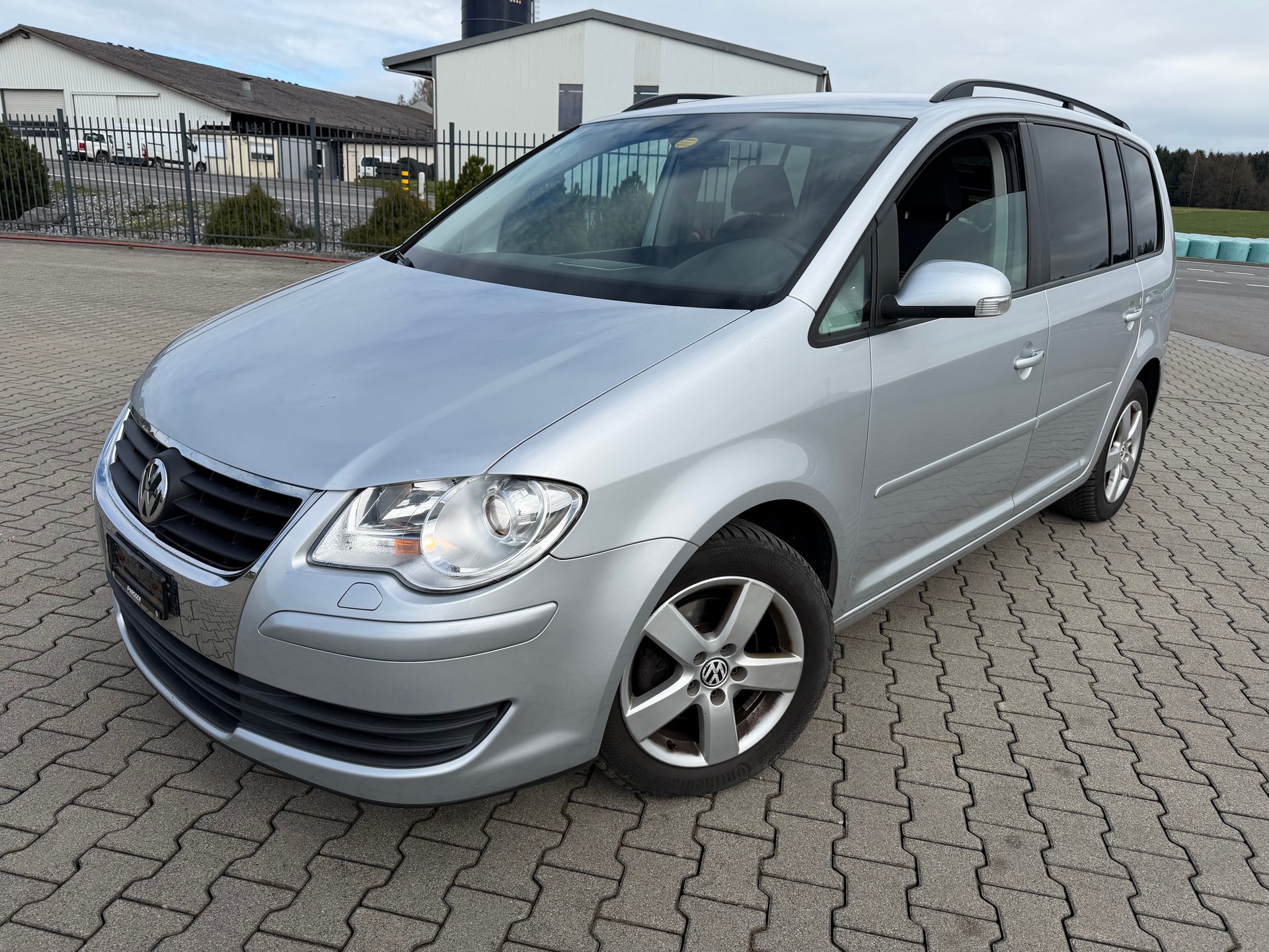 VW Touran 1.9 TDI Trendline-image-0