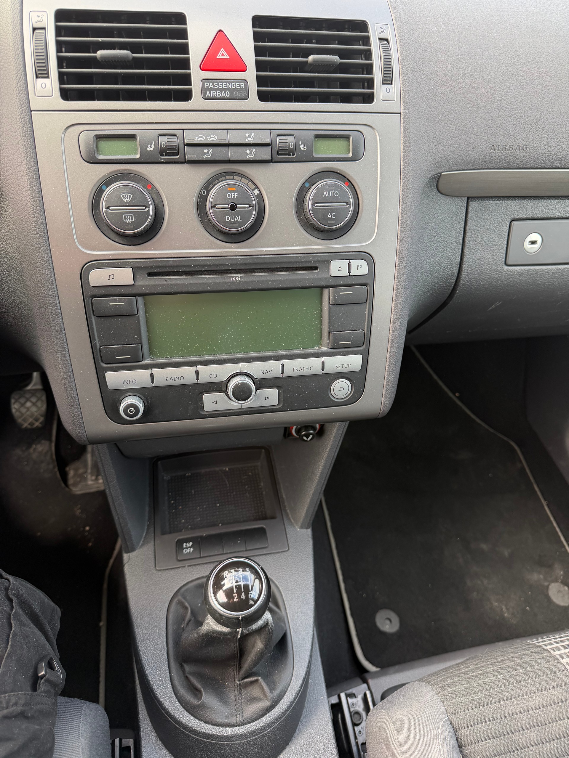 VW Touran 1.9 TDI Trendline-image-6