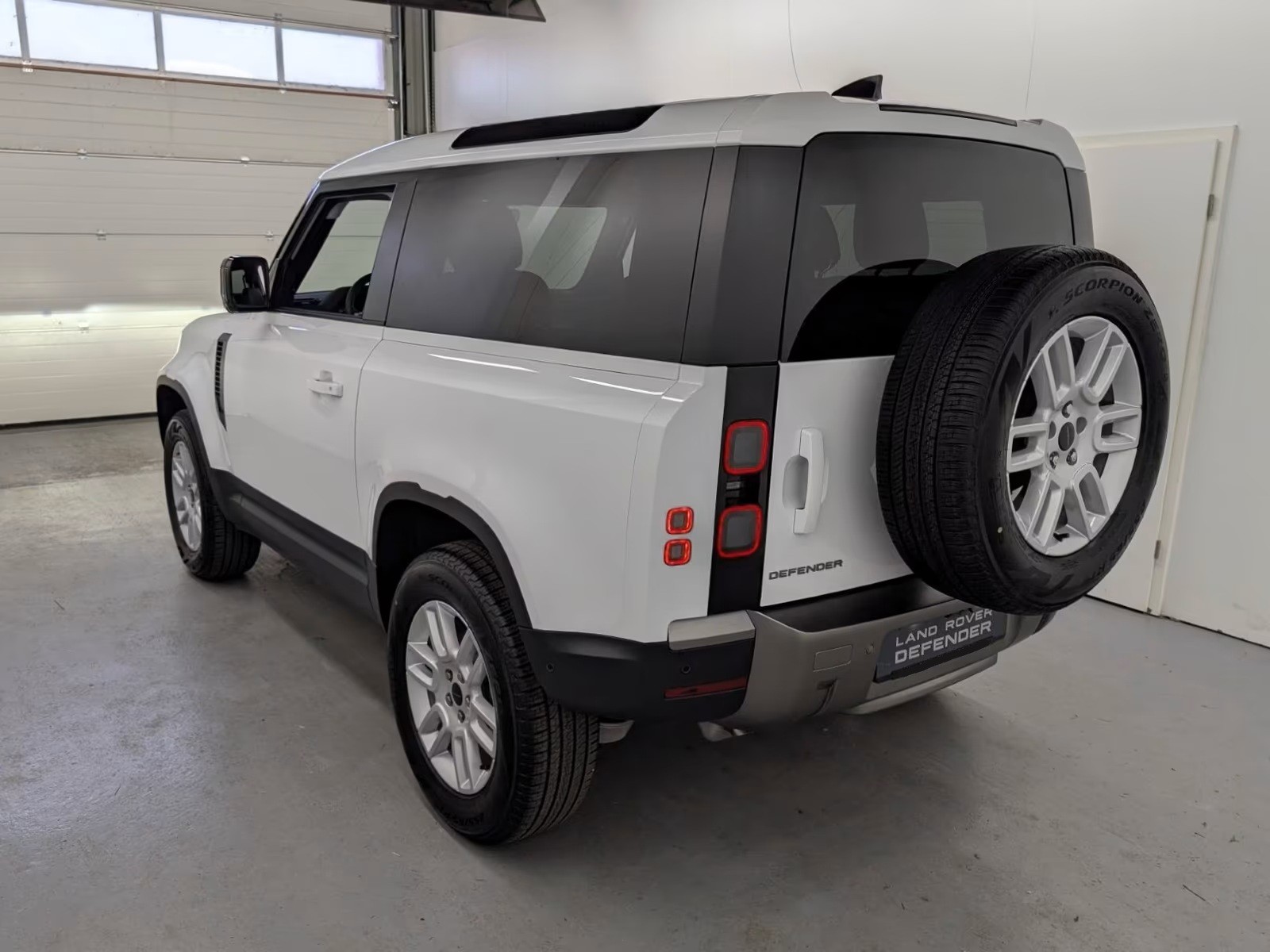 LAND ROVER Defender 90D200 S AHK Winterkomfort-image-2