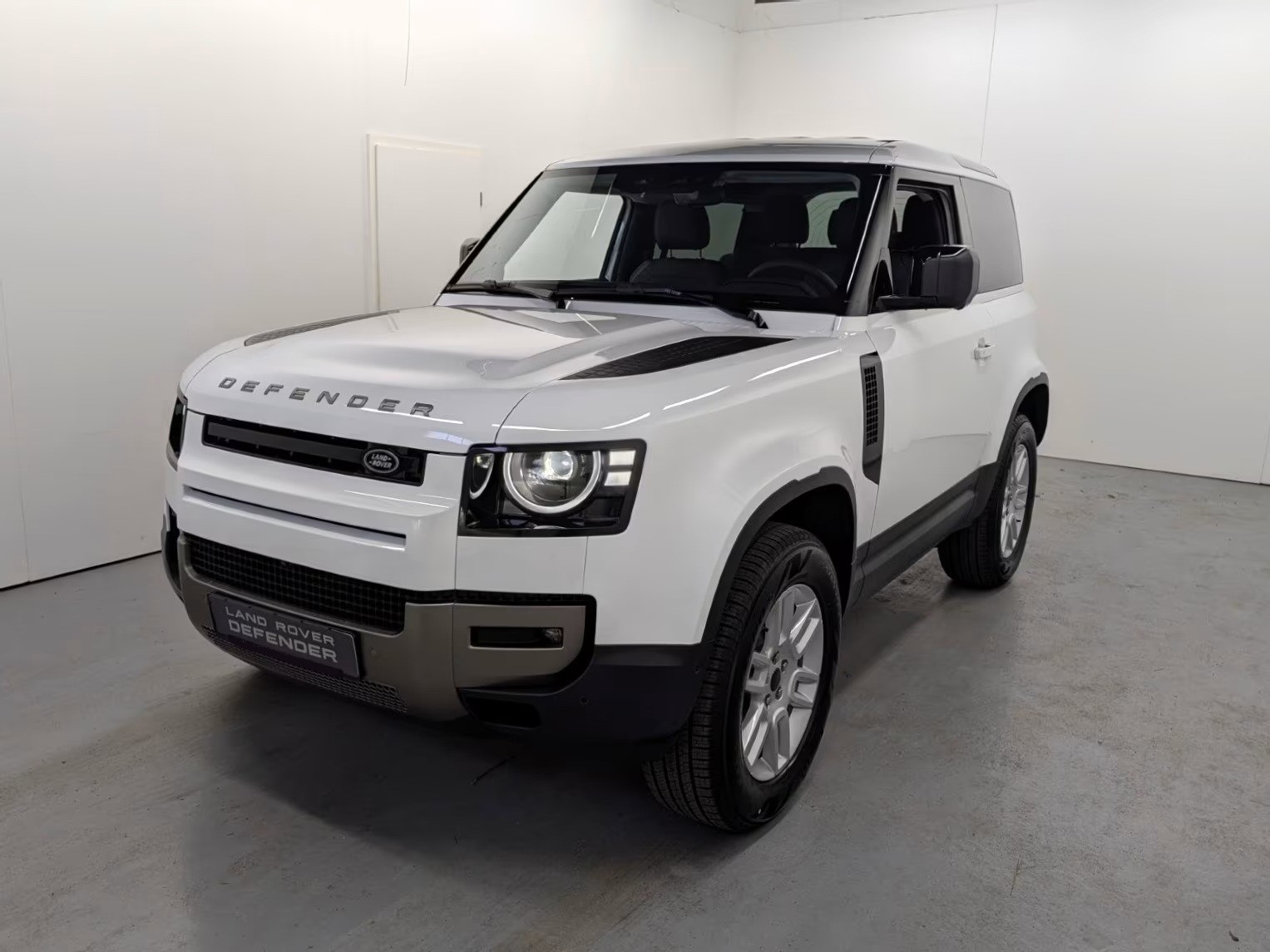 LAND ROVER Defender 90D200 S AHK Winterkomfort-image-0