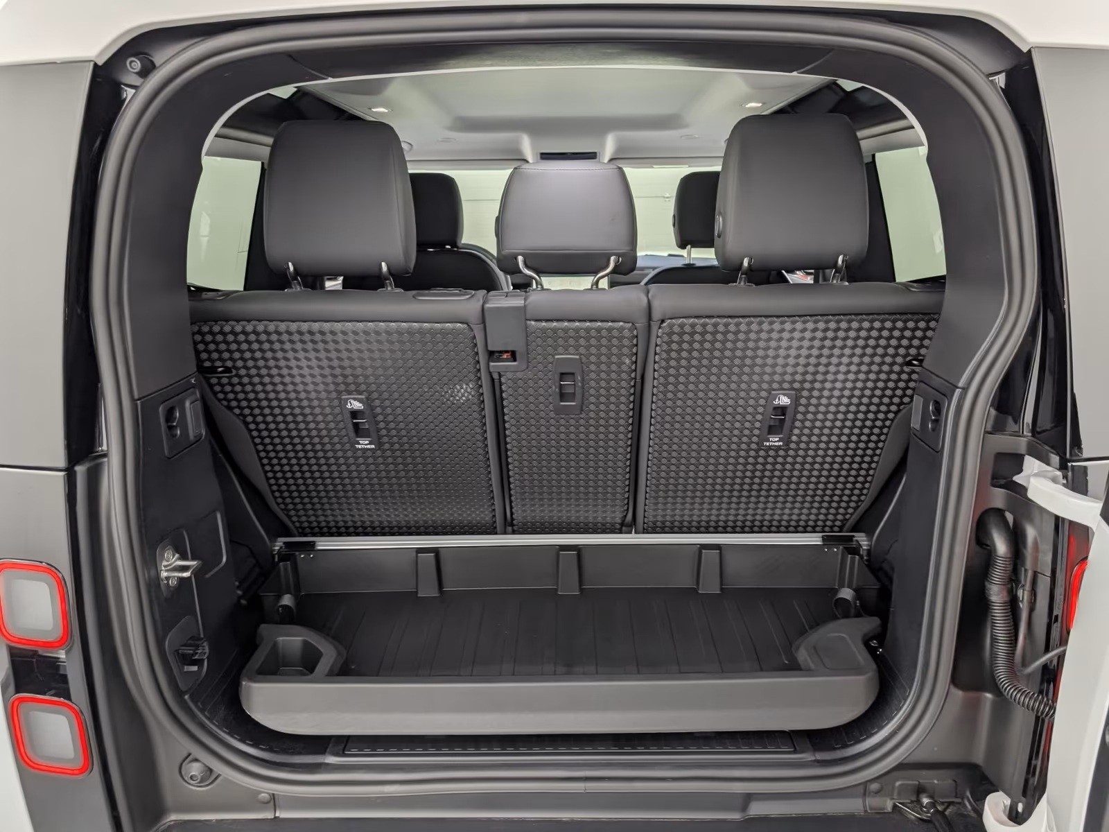 LAND ROVER Defender 90D200 S AHK Winterkomfort-image-4