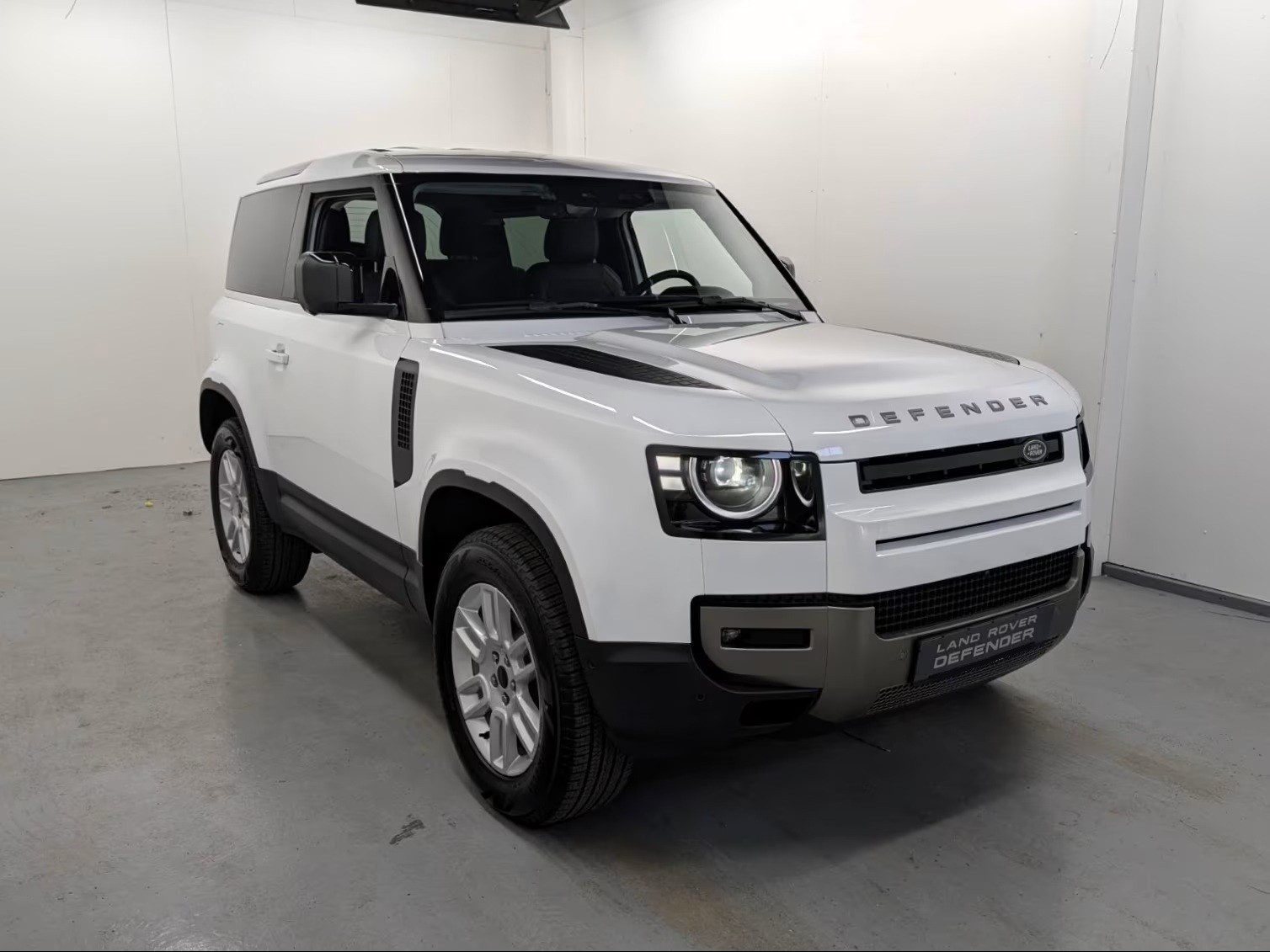 LAND ROVER Defender 90D200 S AHK Winterkomfort-image-1