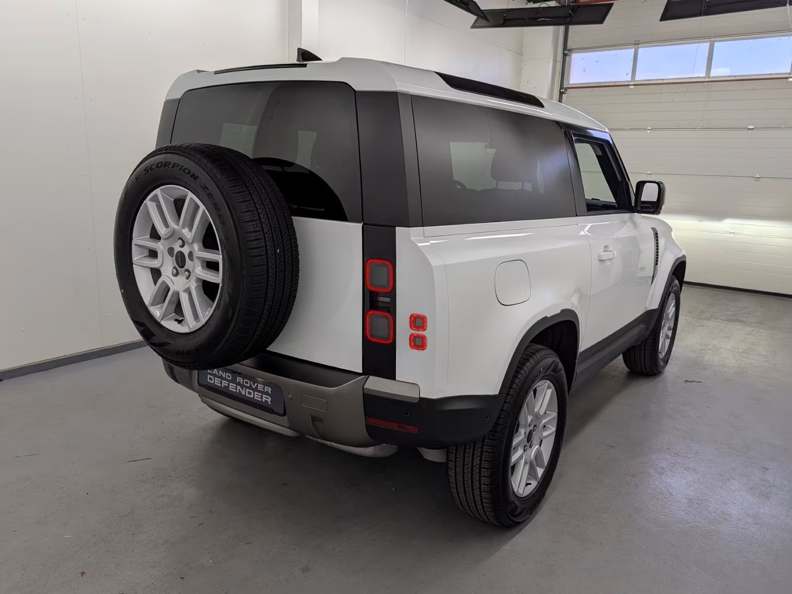 LAND ROVER Defender 90D200 S AHK Winterkomfort-image-6