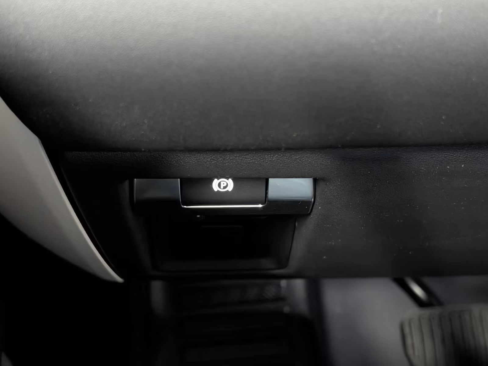 LAND ROVER Defender 90D200 S AHK Winterkomfort-image-13