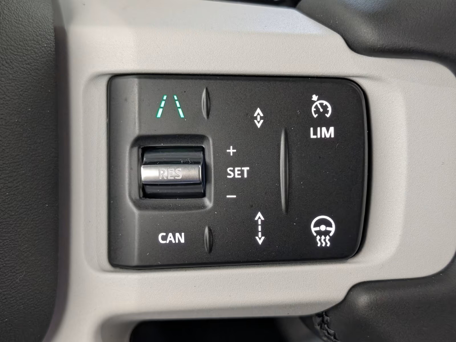 LAND ROVER Defender 90D200 S AHK Winterkomfort-image-19