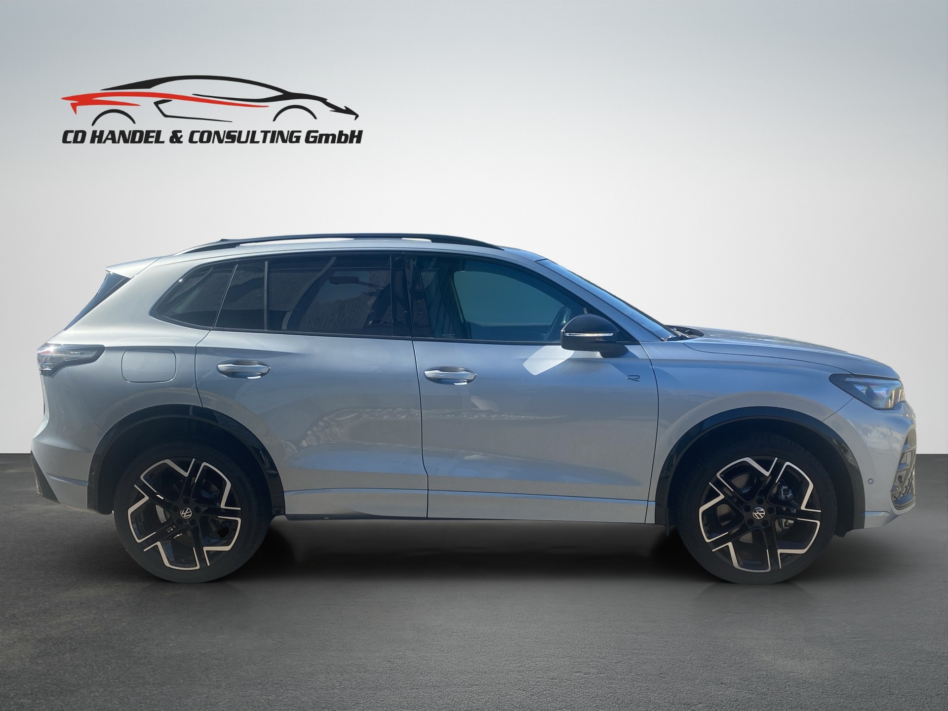 VW Tiguan 2.0 TDI SCR R-Line 4Motion DSG-image-6