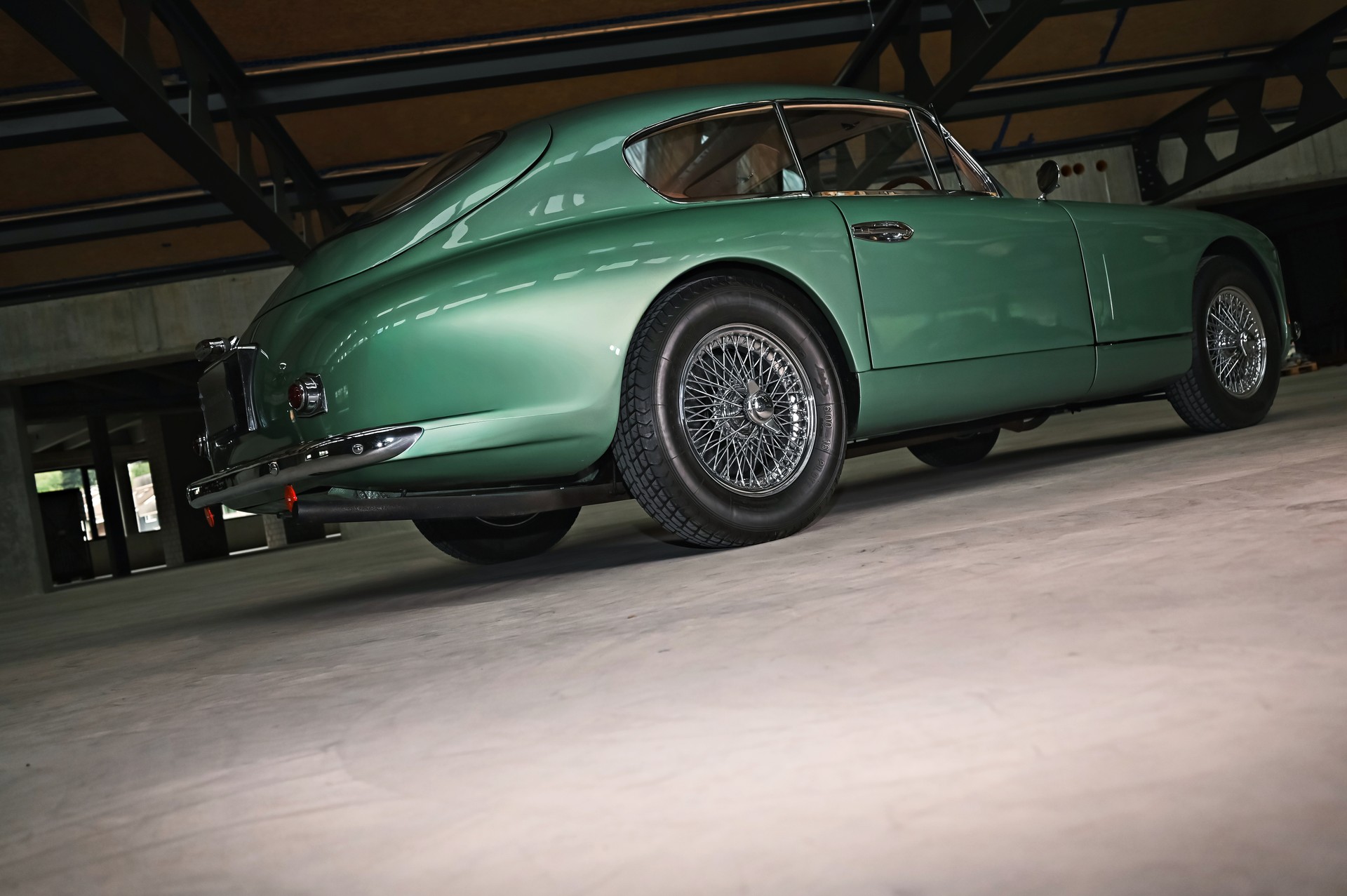 ASTON MARTIN DB2/4-image-14