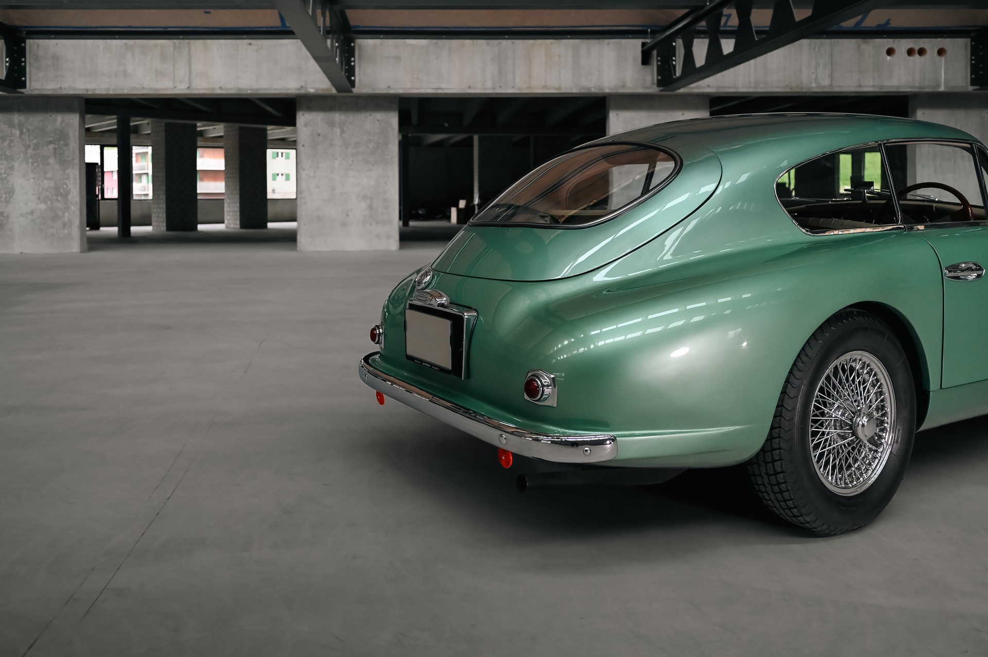 ASTON MARTIN DB2/4-image-5