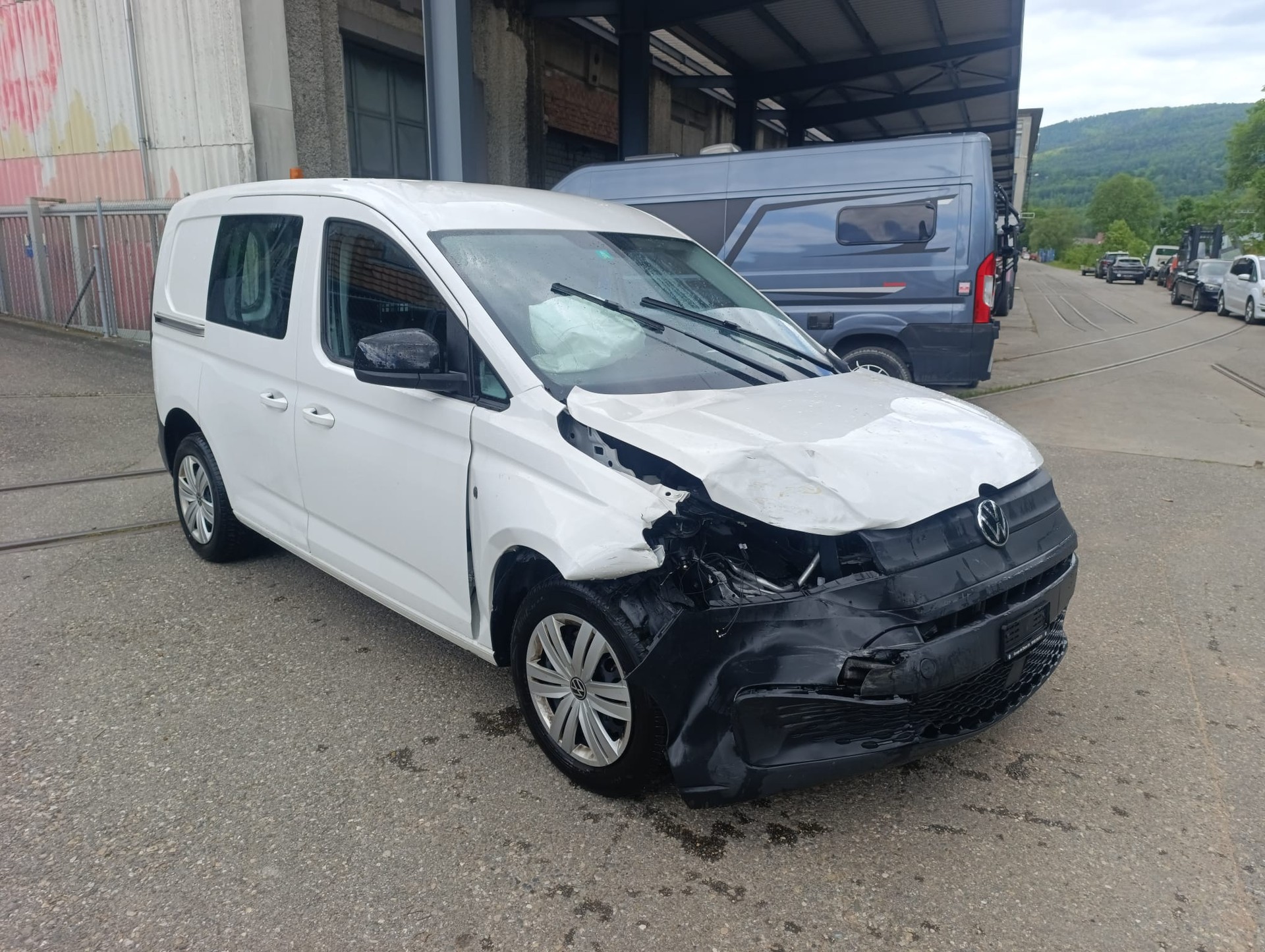 VW Caddy Cargo 1.5 TSI DSG-image-1