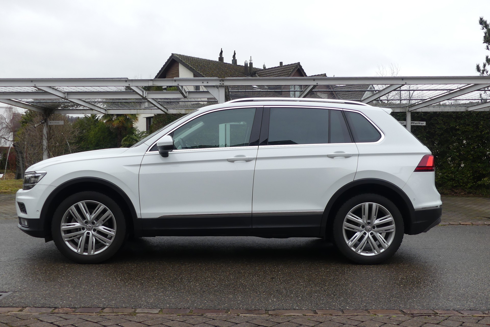 VW Tiguan 2.0 TSI Highline BMT 4Motion DSG-image-1