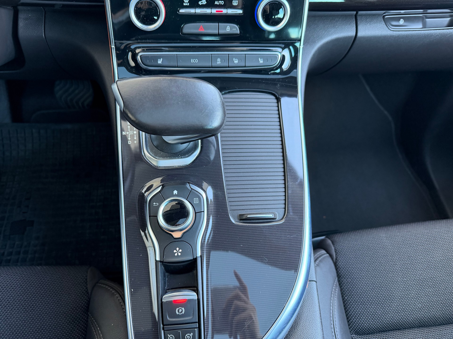 RENAULT Espace 1.6 dCi Intens EDC-image-12