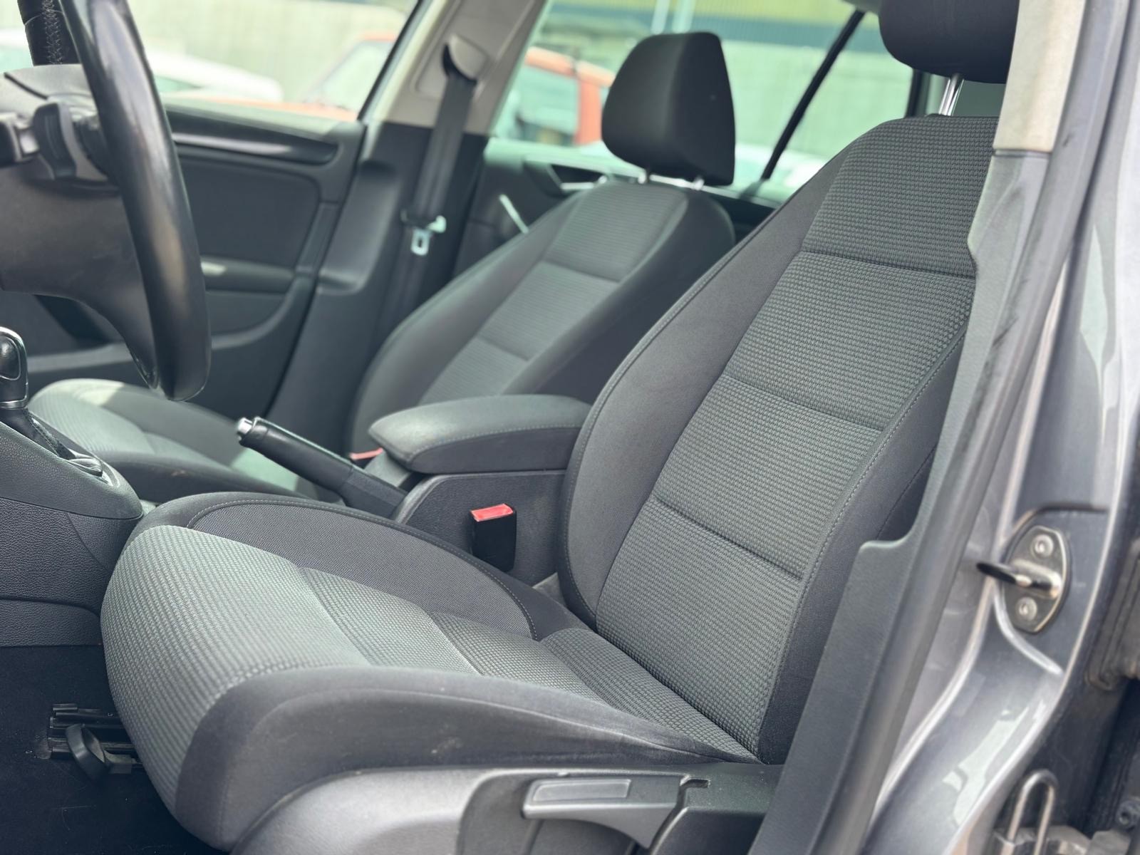 VW Golf 1.4 TSI Team DSG-image-7