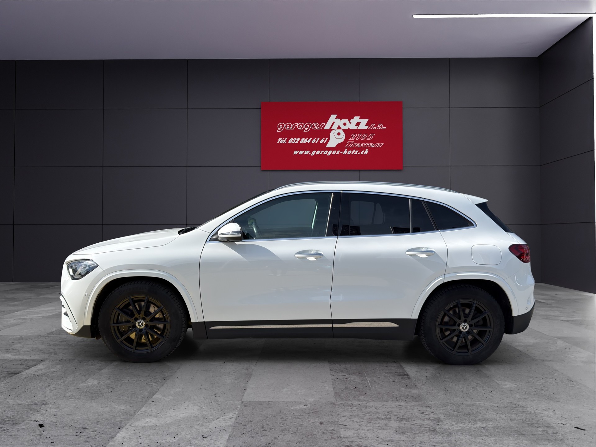 MERCEDES-BENZ GLA 250-showroom-element-2