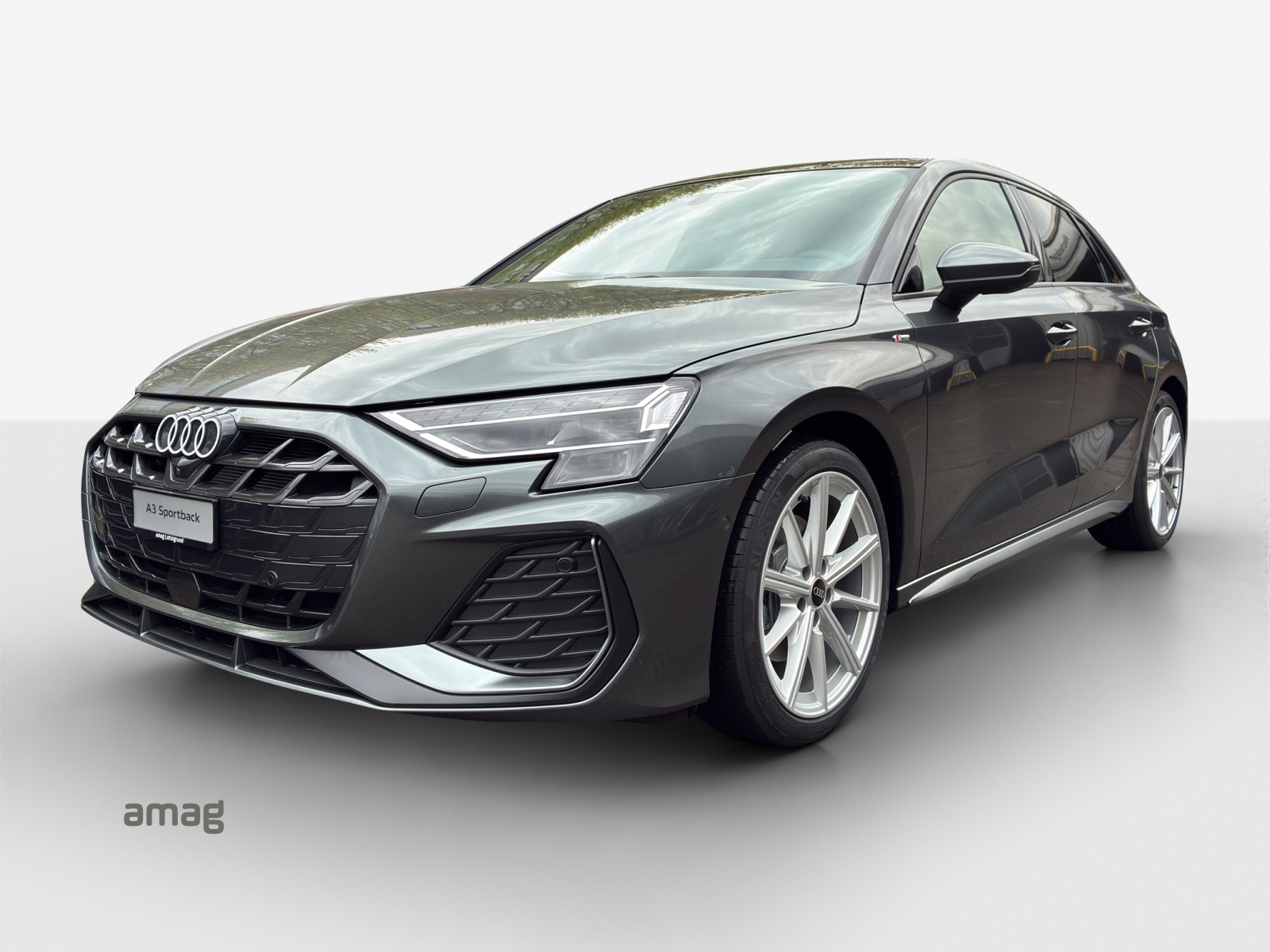 AUDI A3 Sportback TFSI 150 kW quattro S line S tronic-image-0