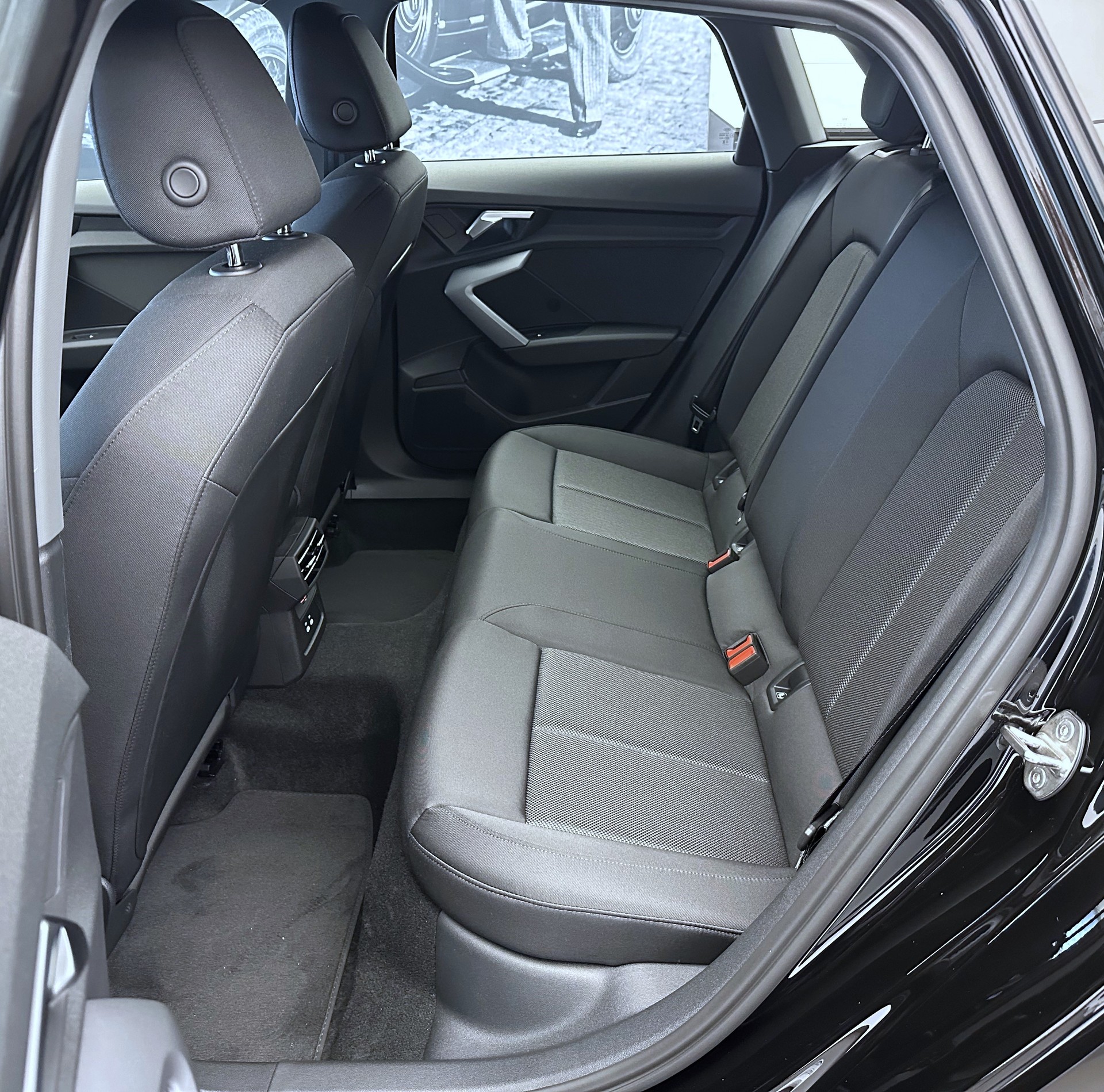 AUDI A3 Sportback TFSI 110 kW Attraction S tronic-image-18
