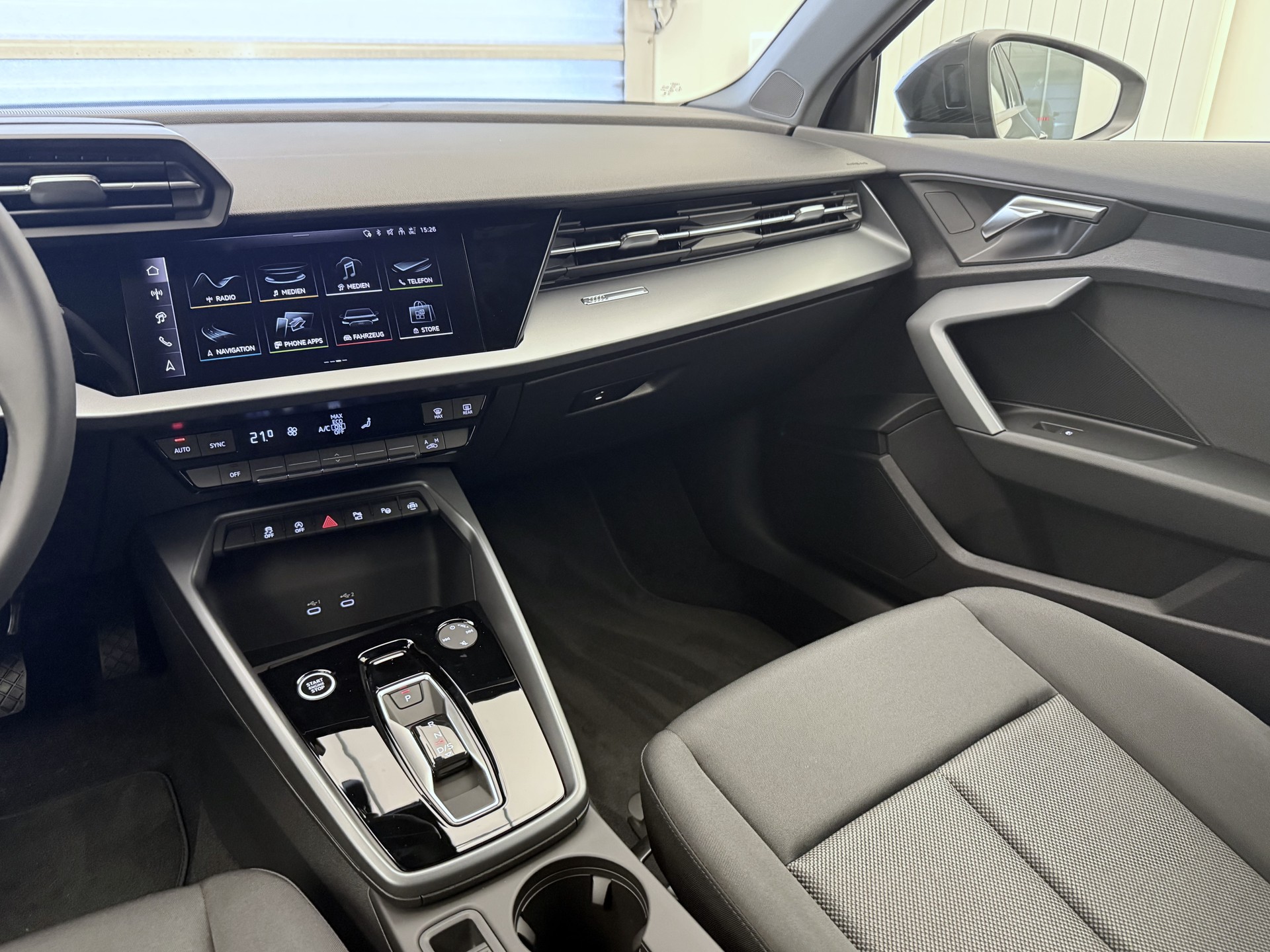 AUDI A3 Sportback TFSI 110 kW Attraction S tronic-image-16