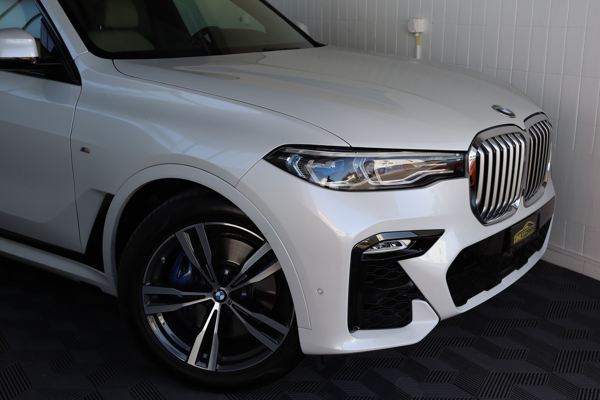 BMW X7 xDrive 48V 40d Steptronic-image-4