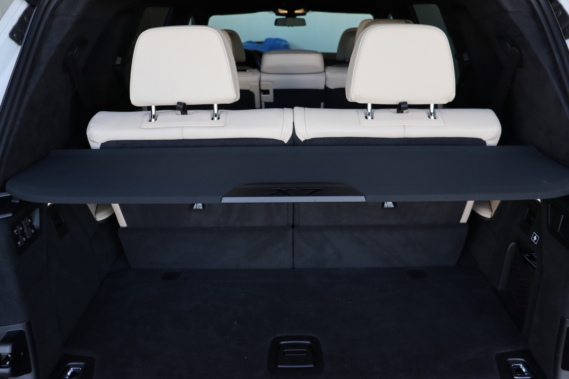 BMW X7 xDrive 48V 40d Steptronic-image-25