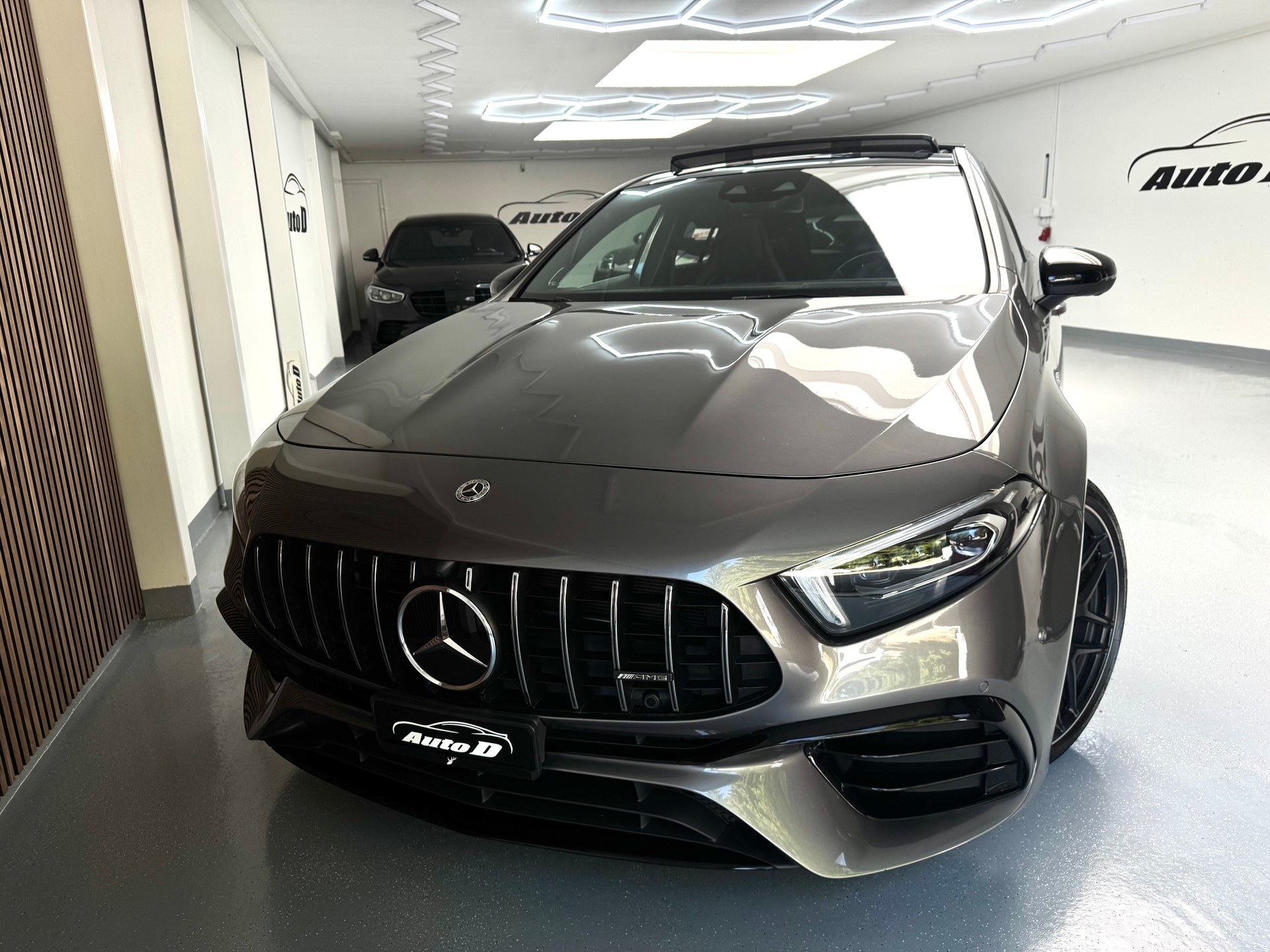 MERCEDES-BENZ A 45 S AMG 4Matic+ Speedshift-image-1