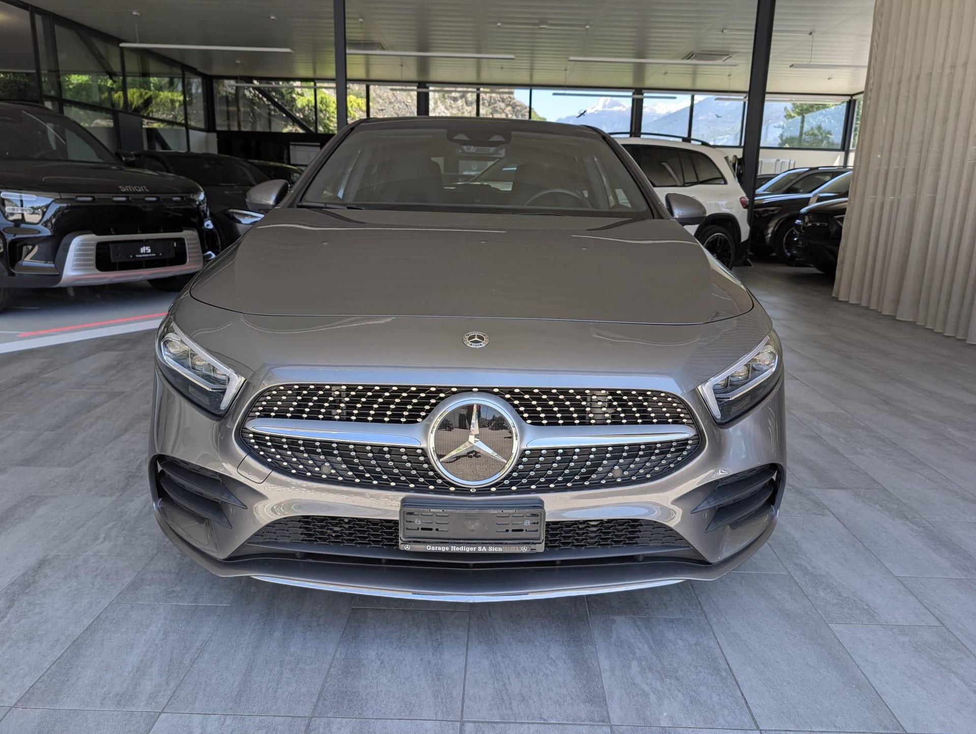 MERCEDES-BENZ A 250 AMG Line-image-6