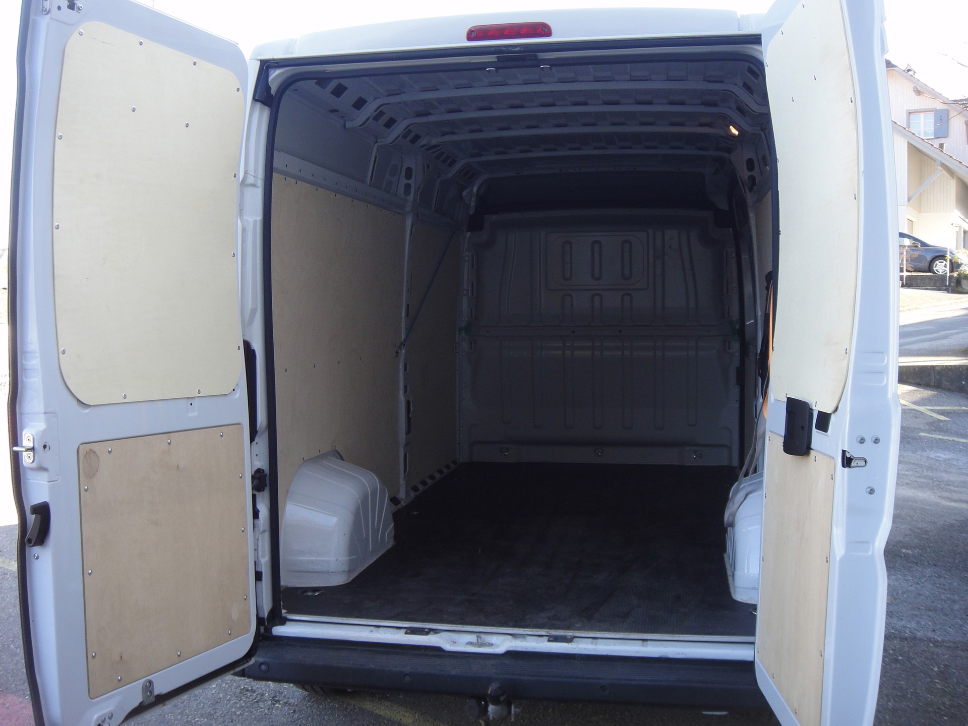 CITROEN Jumper 35 2.2 BlueHDi 140 L3H2-image-3