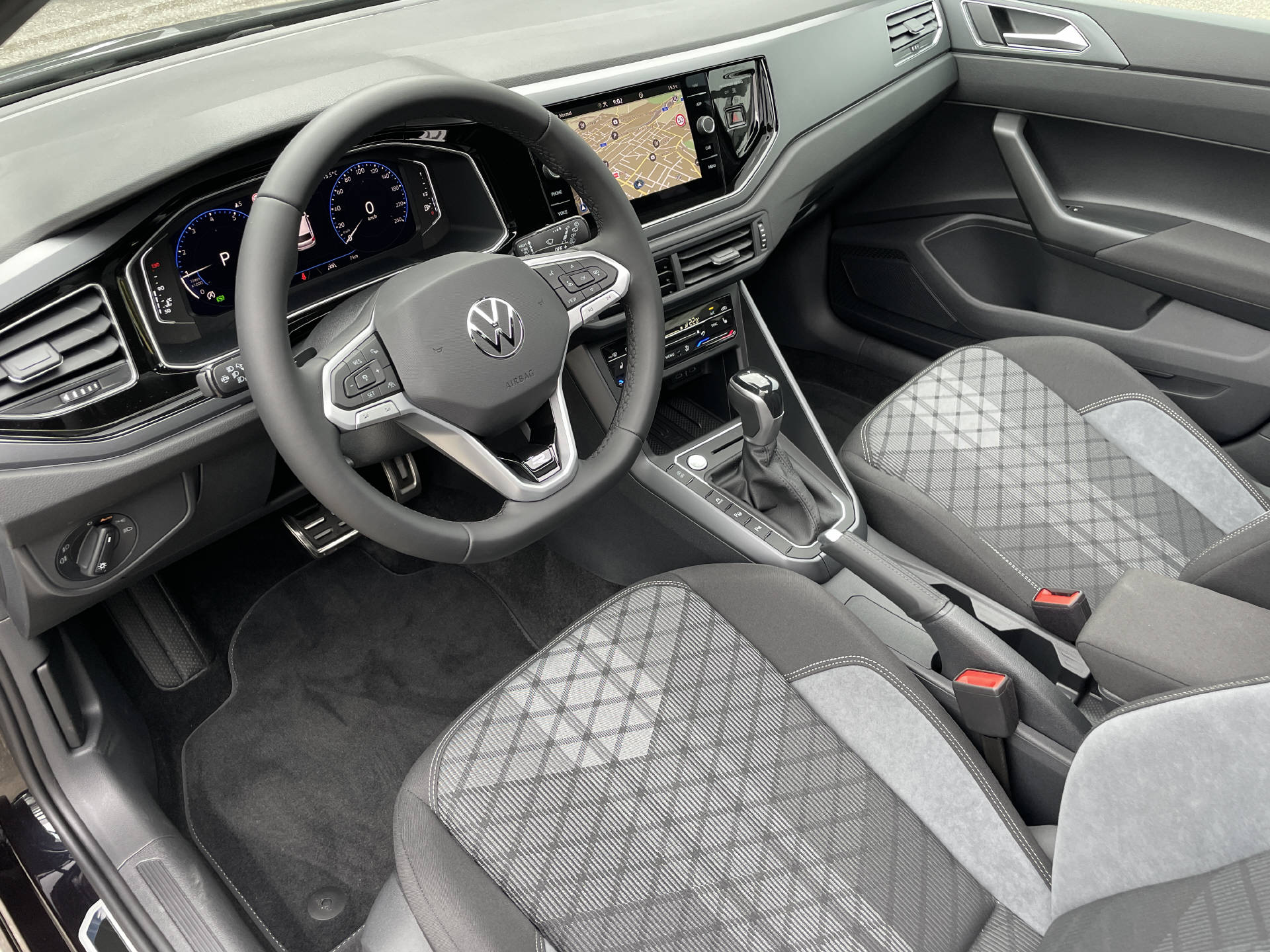 VW Polo 1.0 TSI UNITED 115 R-Line DSG-image-6