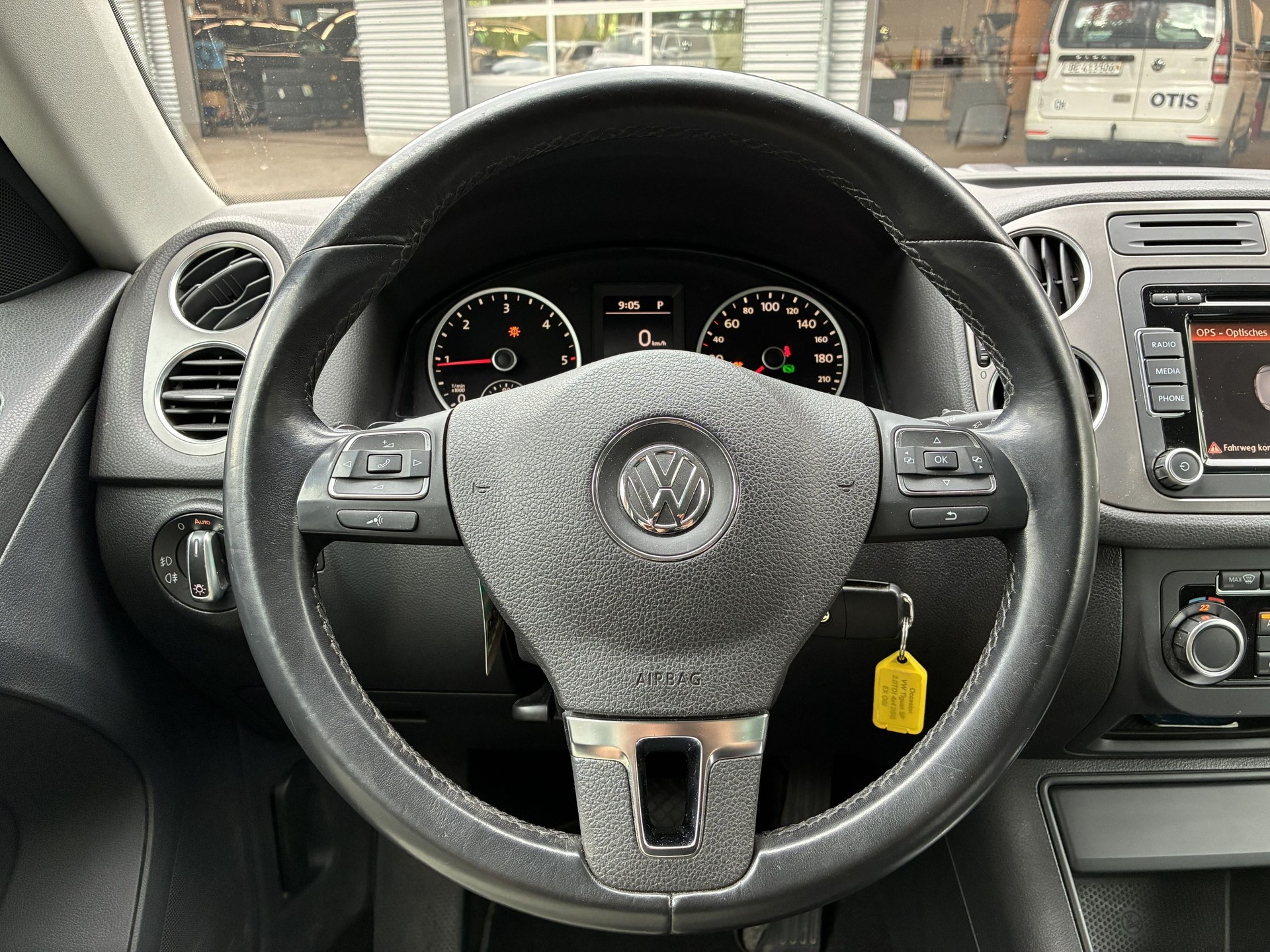VW Tiguan 2.0TDI Sport&Style DSG 4Motion-image-13
