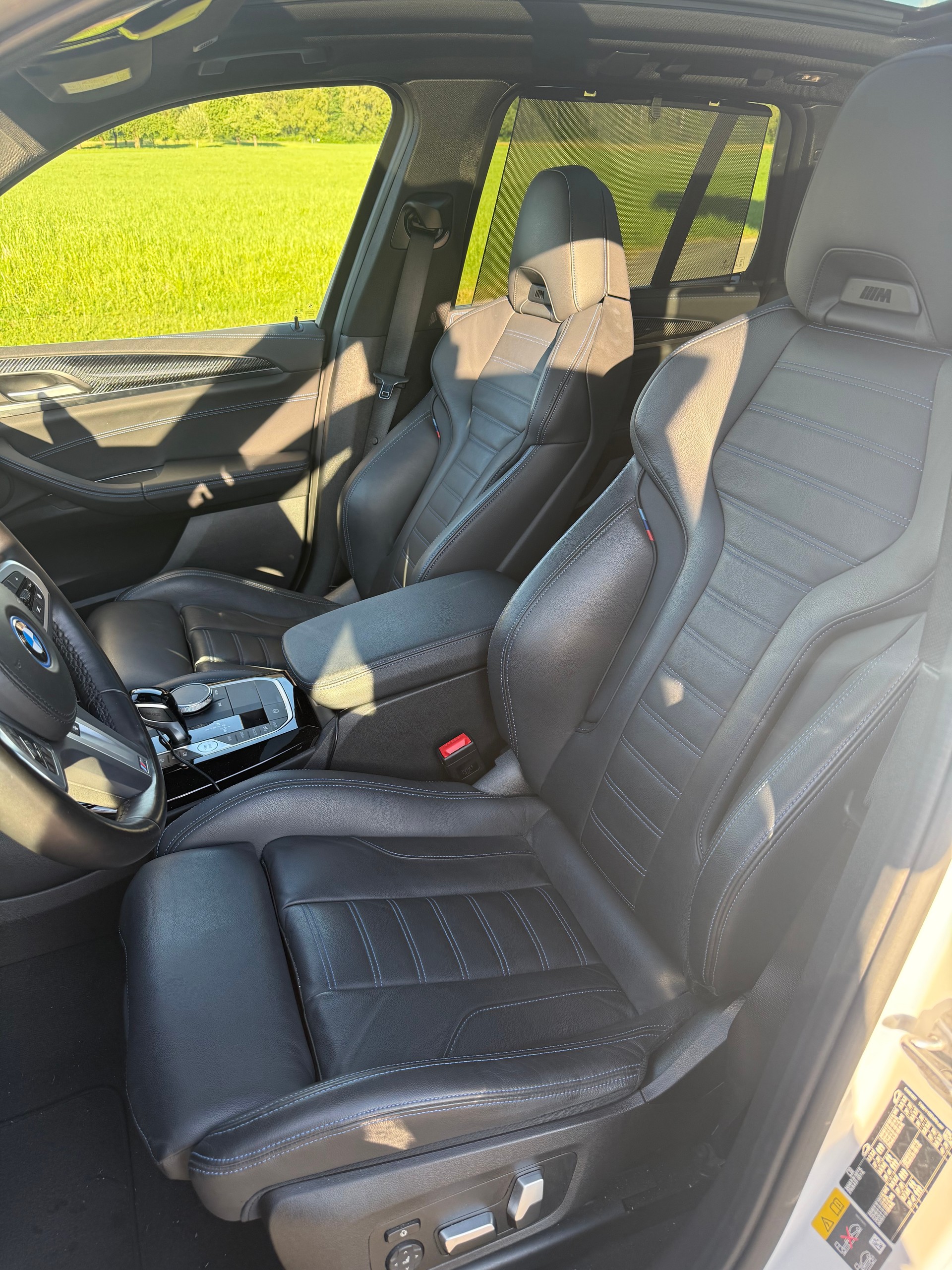 BMW 30e xDrive-image-4