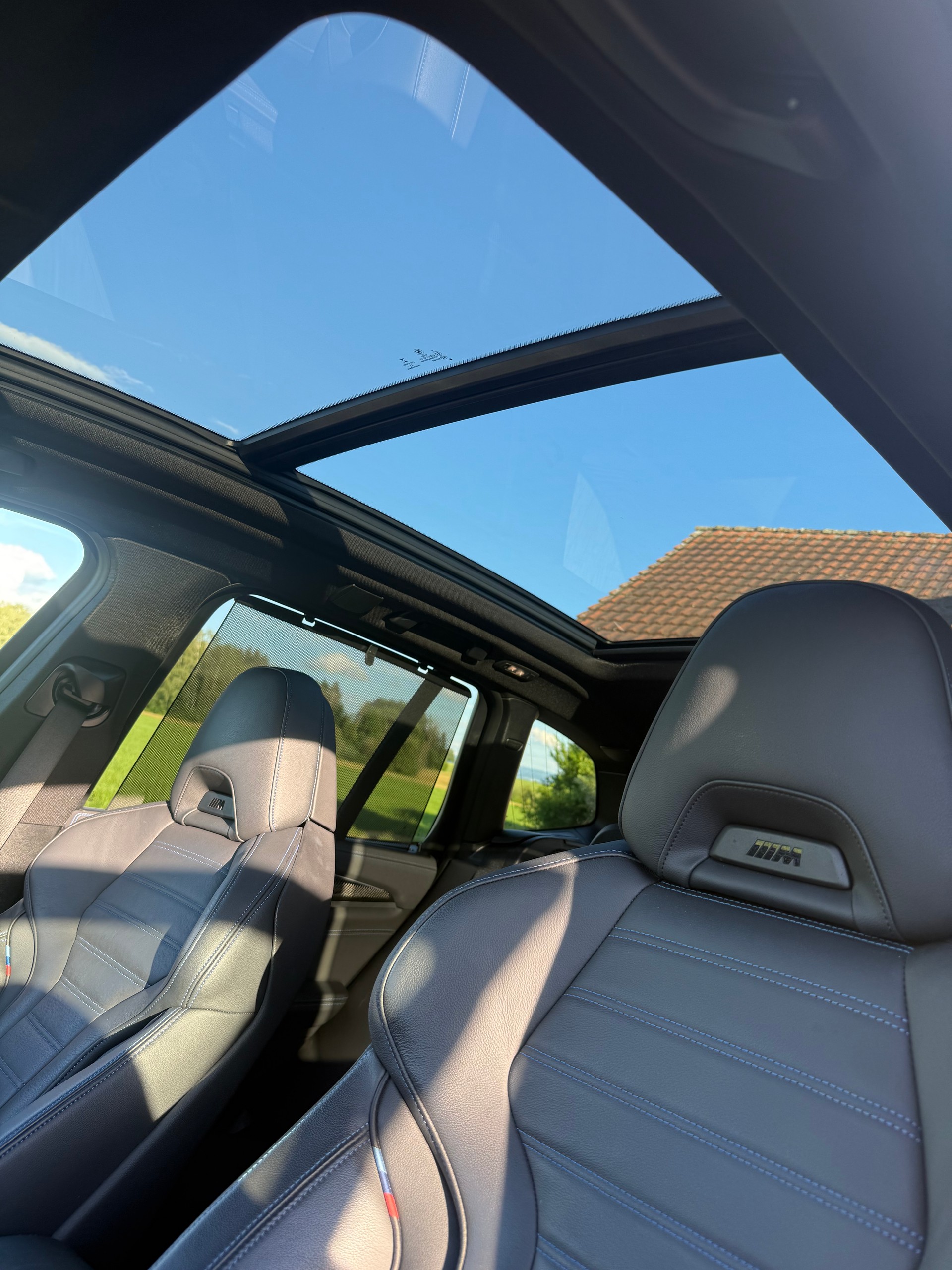 BMW 30e xDrive-image-3