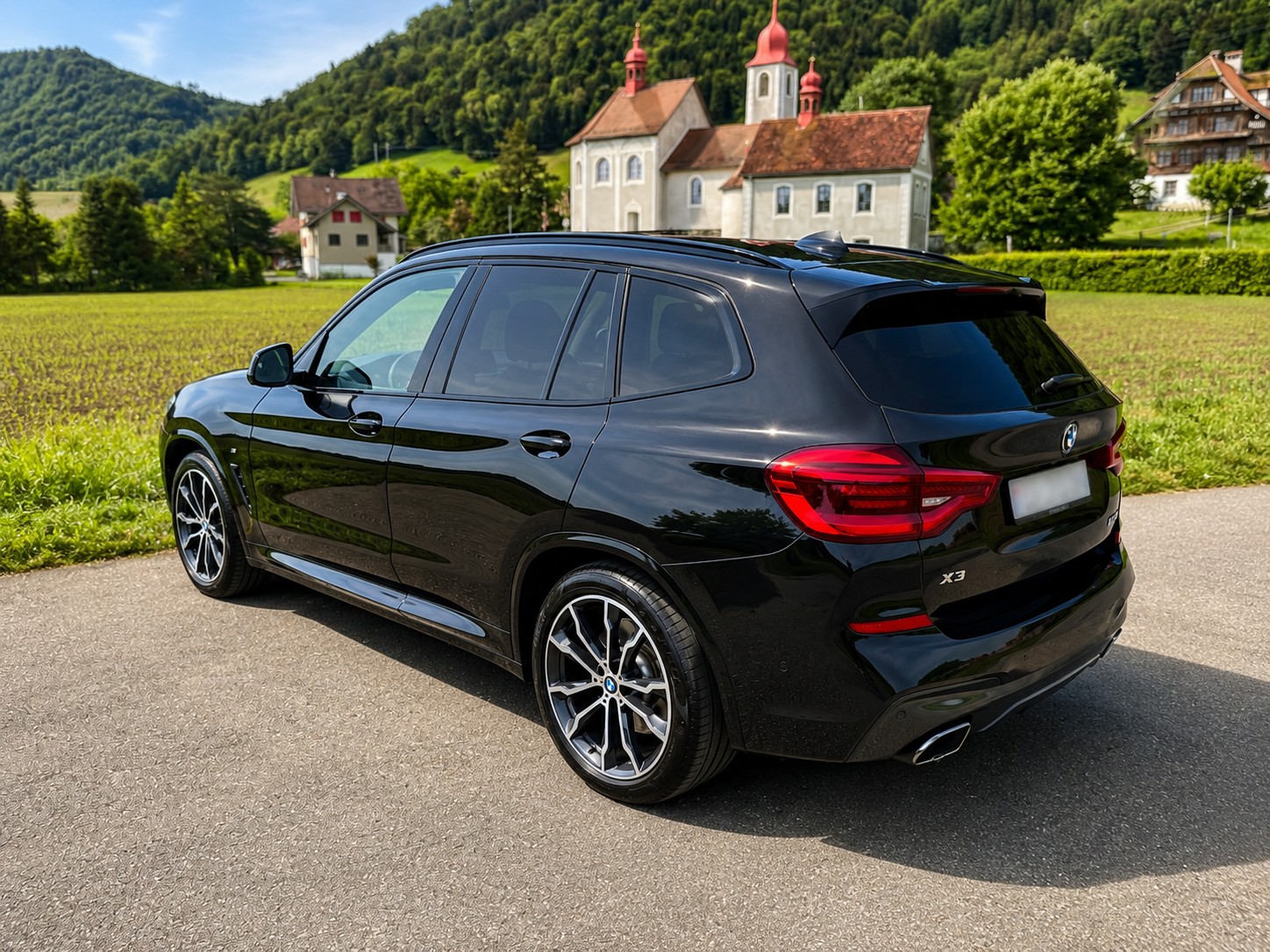 BMW M40i-image-2