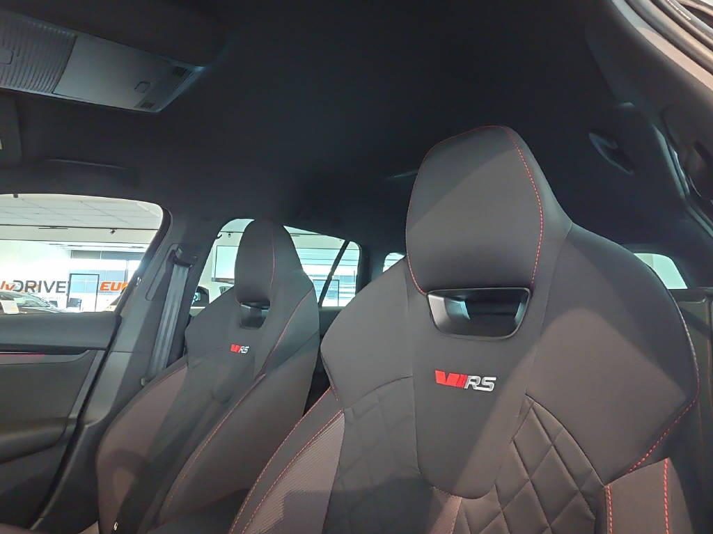 SKODA Octavia Combi 2.0 TSI RS DSG-image-7