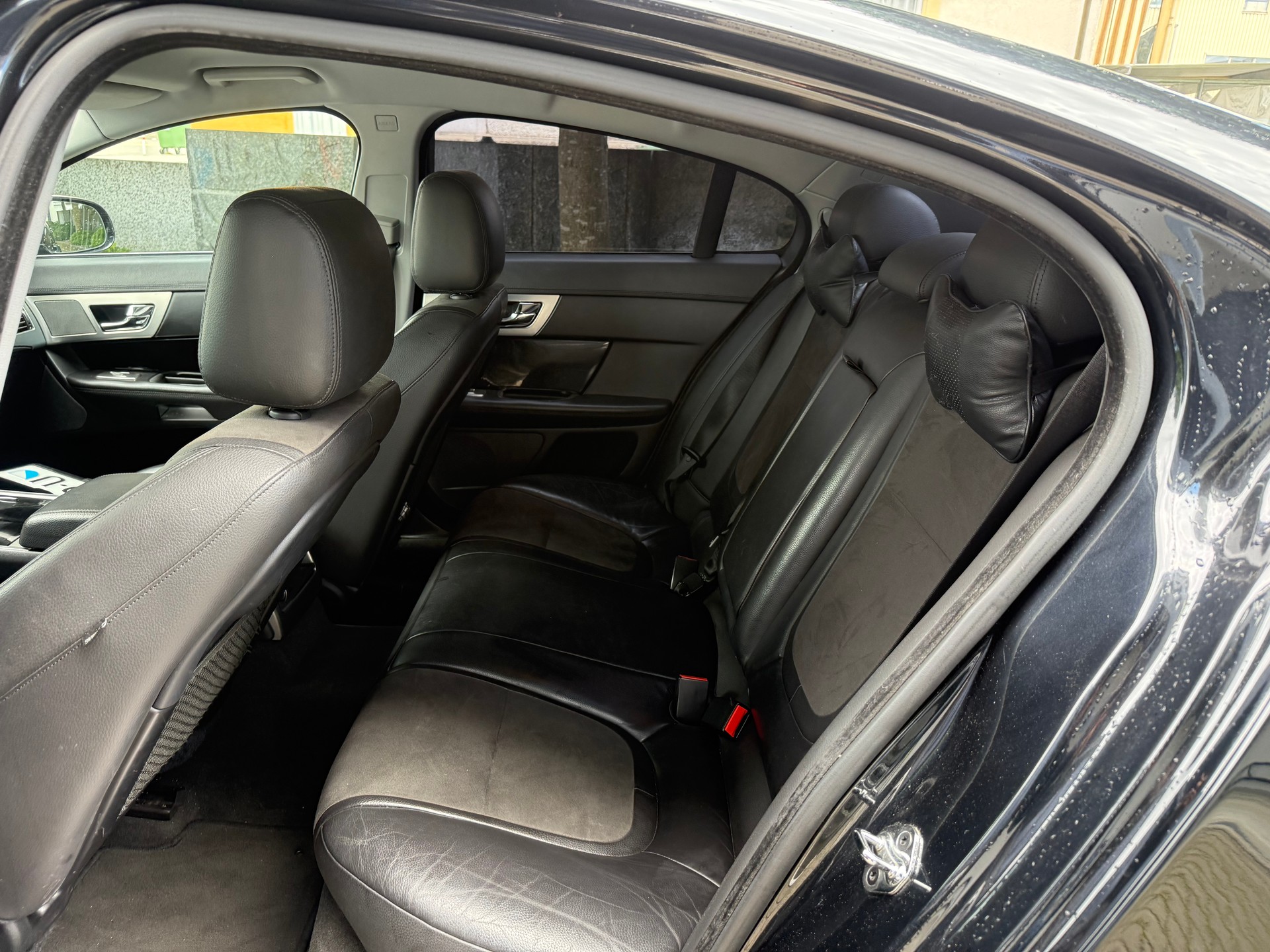 JAGUAR XF 2.2d-image-9
