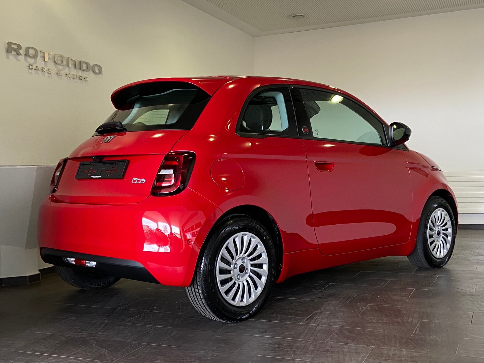 FIAT 500 electric 87 kW Red-image-1