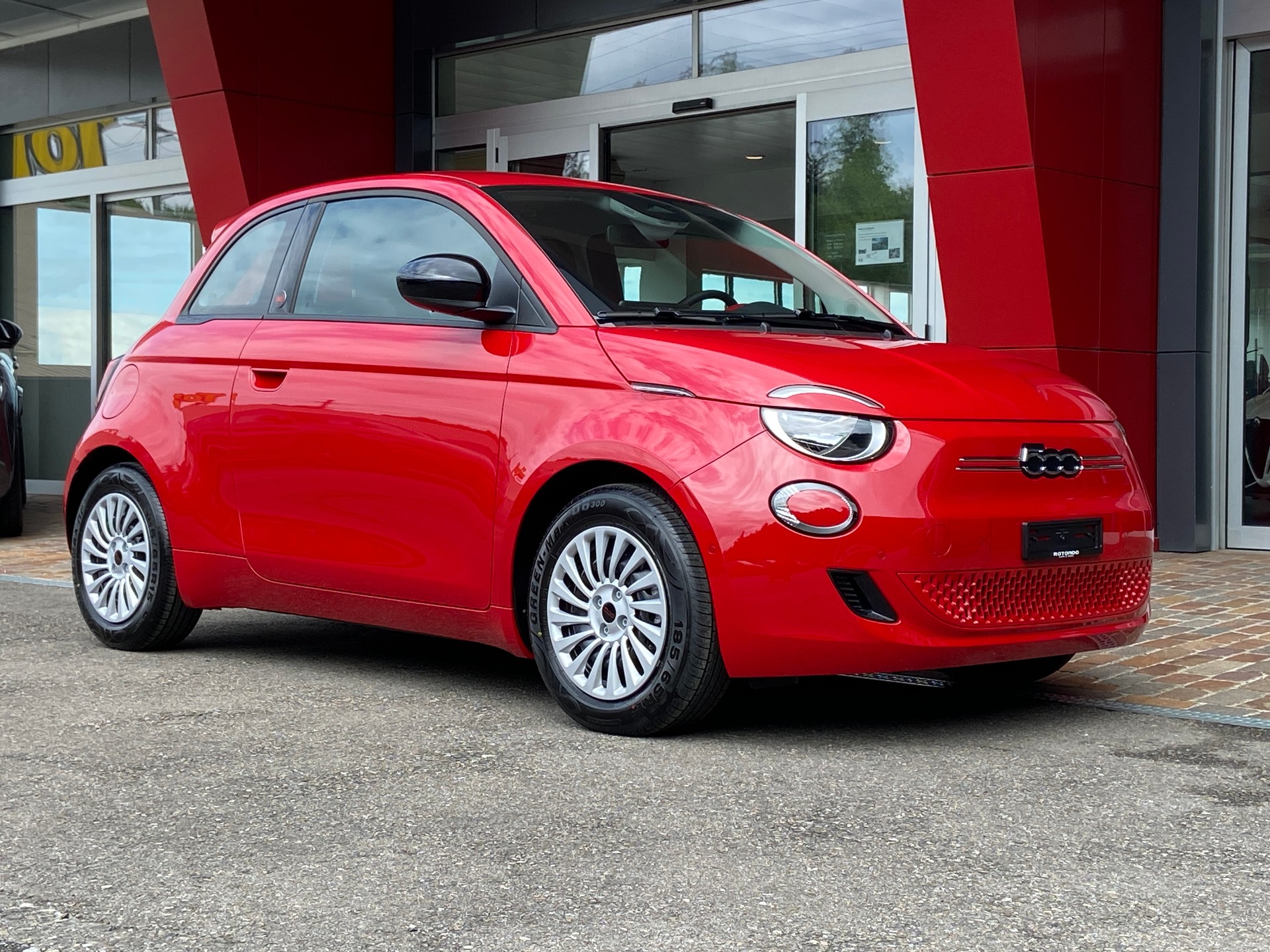 FIAT 500 electric 87 kW Red-image-10