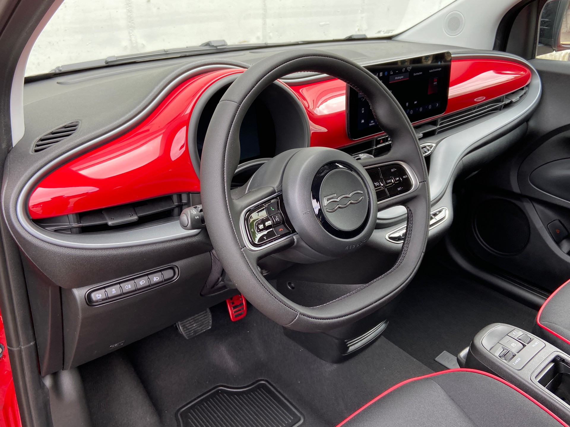 FIAT 500 electric 87 kW Red-image-3