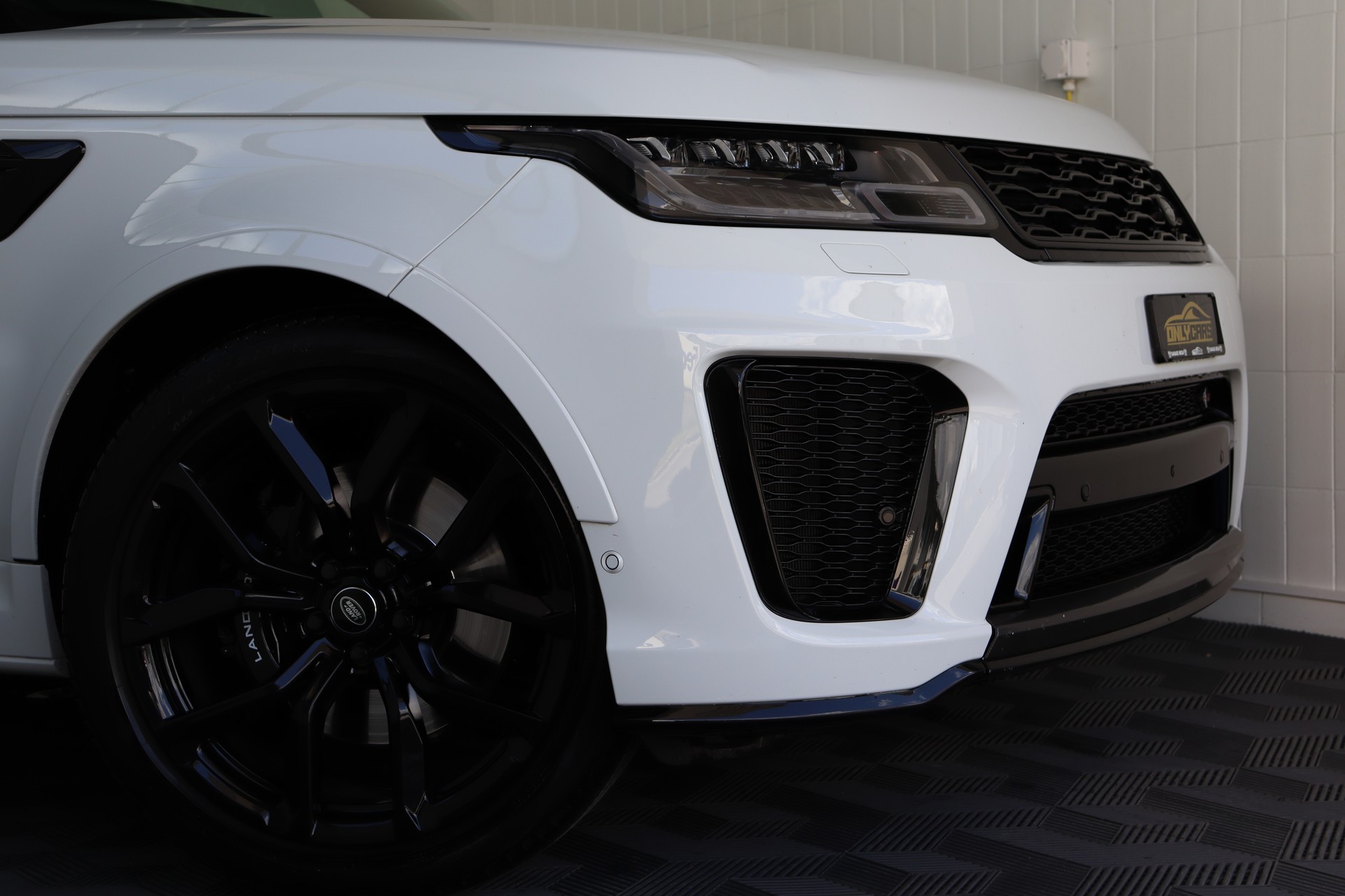 LAND ROVER Range Rover Sport 5.0 V8 S/C SVR Automatic-image-3