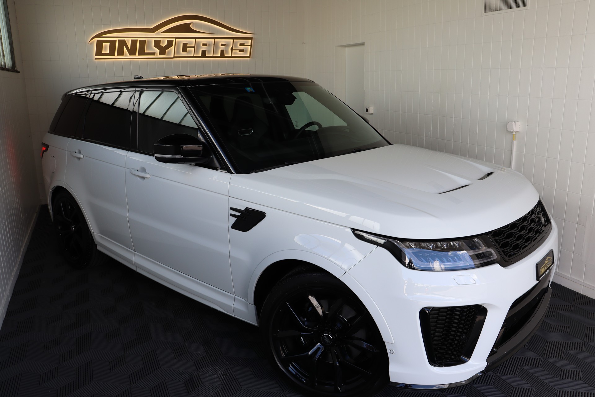 LAND ROVER Range Rover Sport 5.0 V8 S/C SVR Automatic-image-2