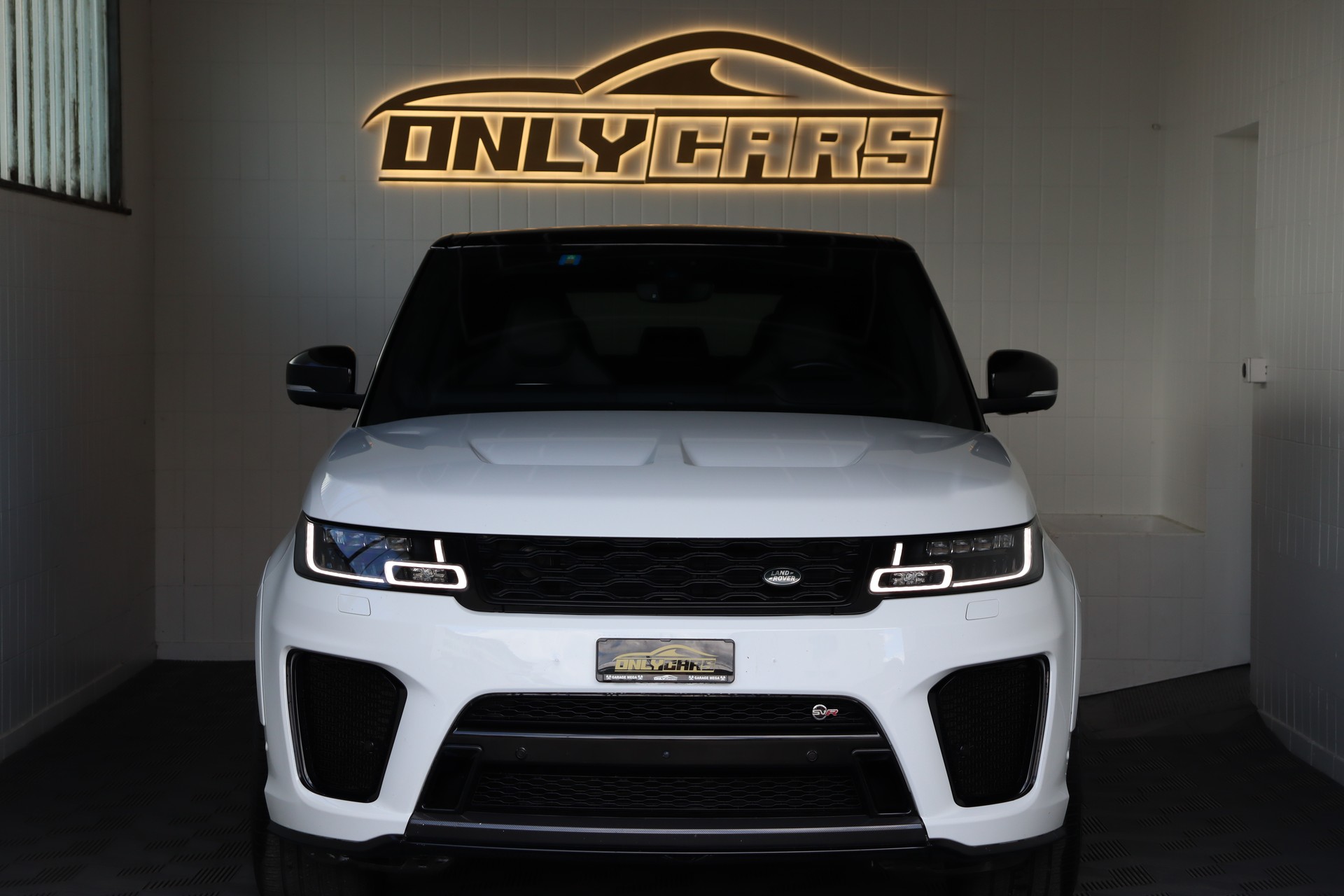 LAND ROVER Range Rover Sport 5.0 V8 S/C SVR Automatic-image-1