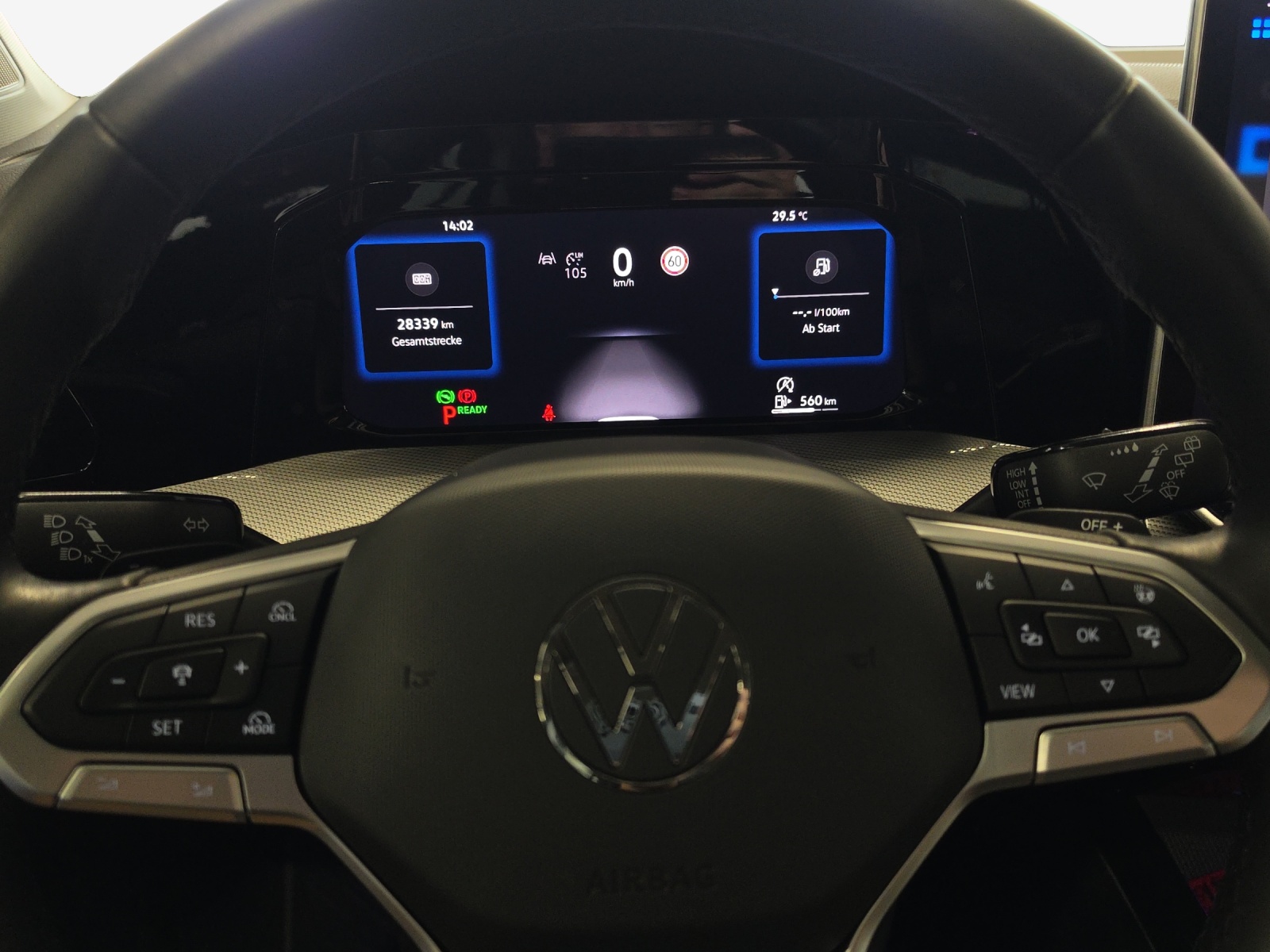 VW Golf 1.5 e TSI mHEV Style DSG-image-9