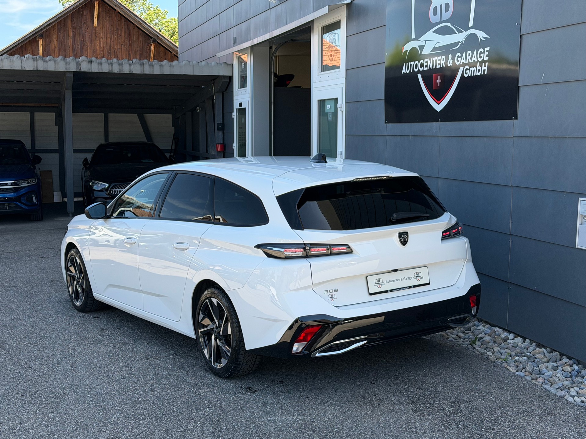 PEUGEOT 308 SW 1.5 BlueHDI Active Pack EAT8-image-4
