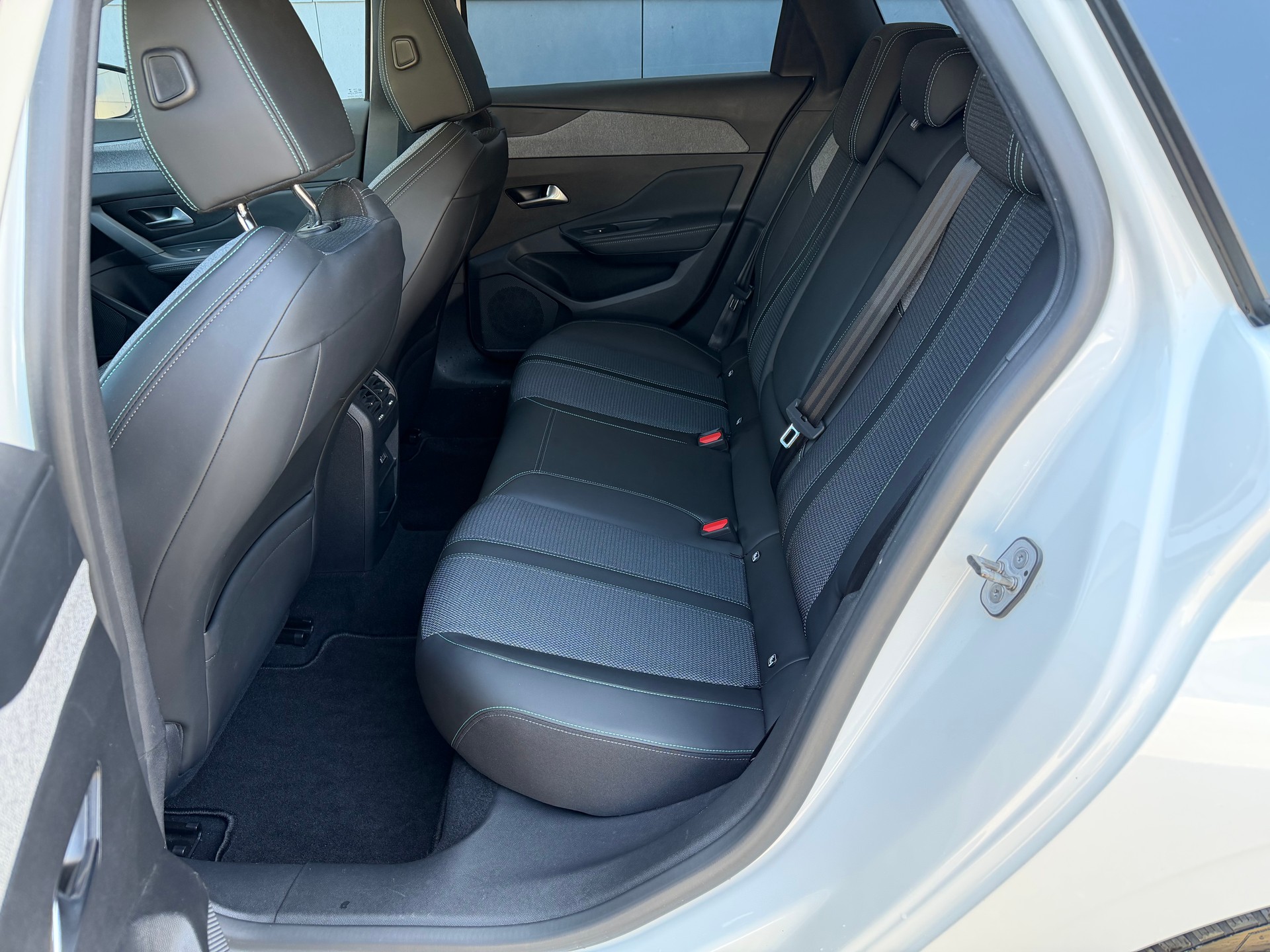 PEUGEOT 308 SW 1.5 BlueHDI Active Pack EAT8-image-11