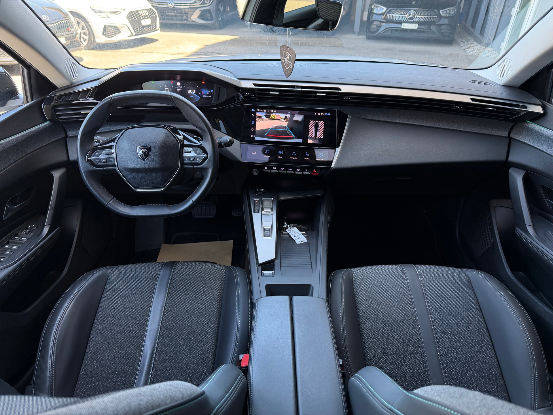 PEUGEOT 308 SW 1.5 BlueHDI Active Pack EAT8-image-12