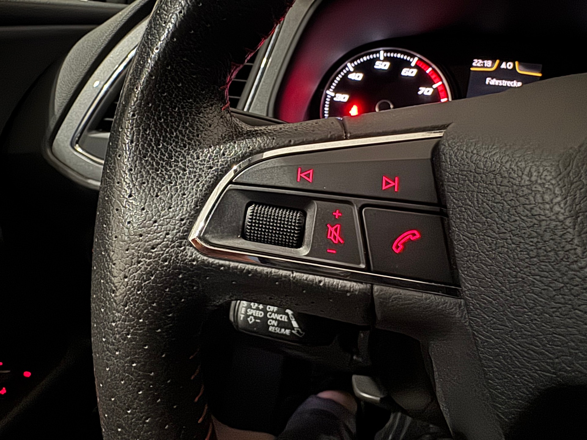 SEAT Leon ST 1.8 TSI FR | AHK 1500Kg | CH |-image-17