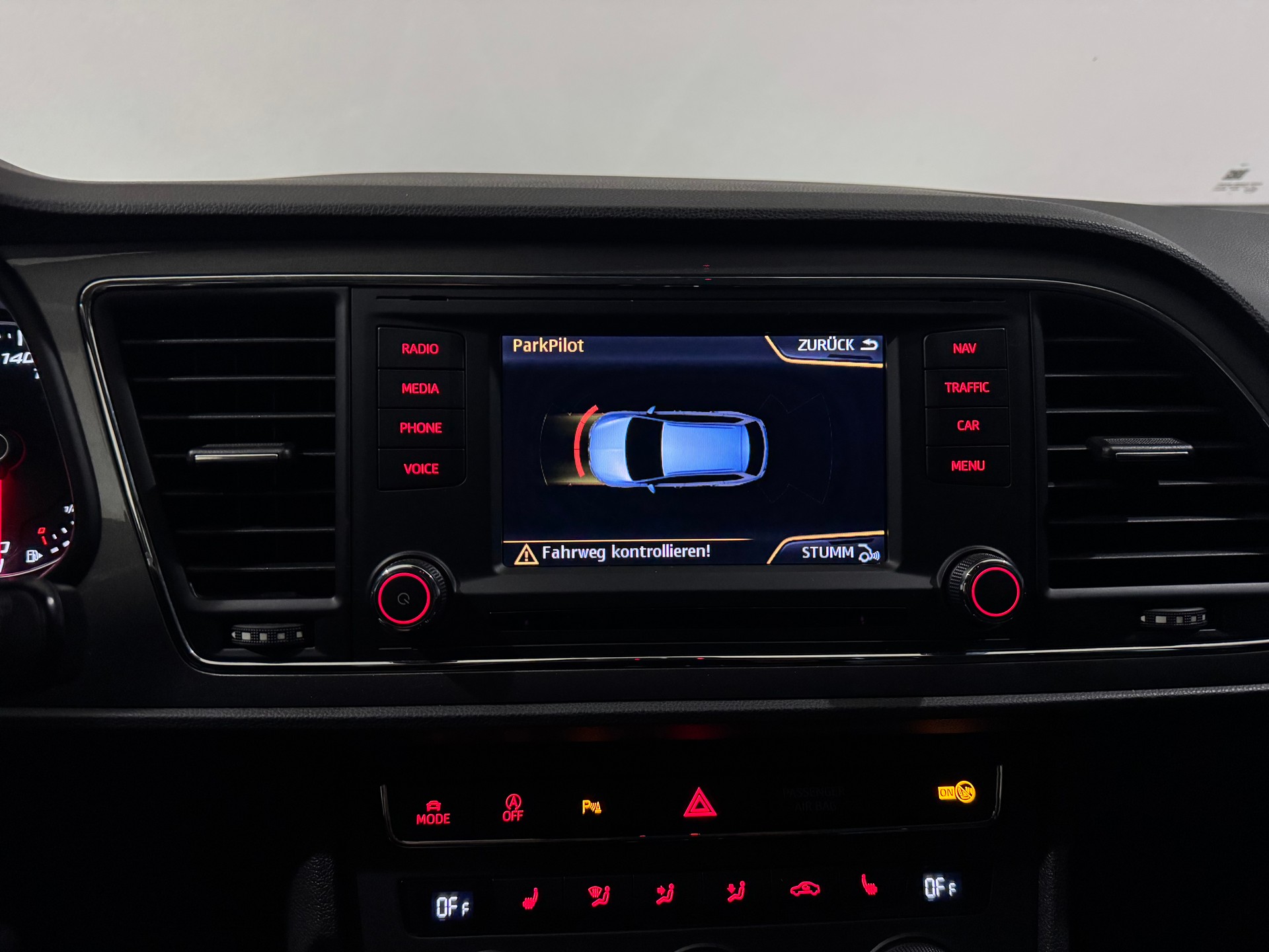 SEAT Leon ST 1.8 TSI FR | AHK 1500Kg | CH |-image-20