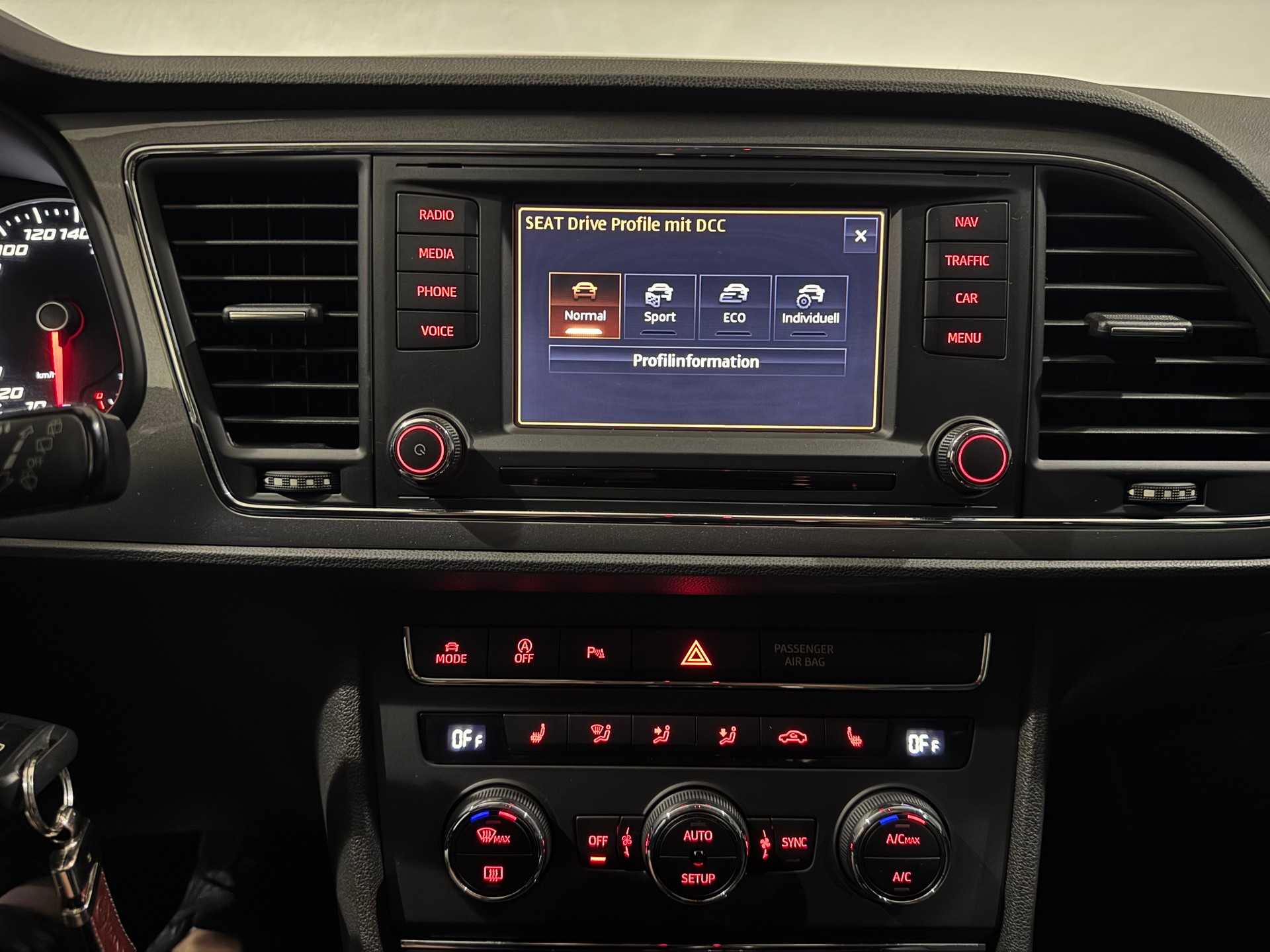 SEAT Leon ST 1.8 TSI FR | AHK 1500Kg | CH |-image-18