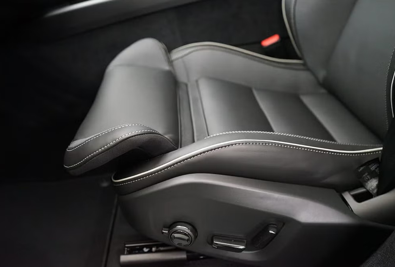 VOLVO XC60 T6 eAWD PluginHybrid Plus Dark Geartronic-image-9