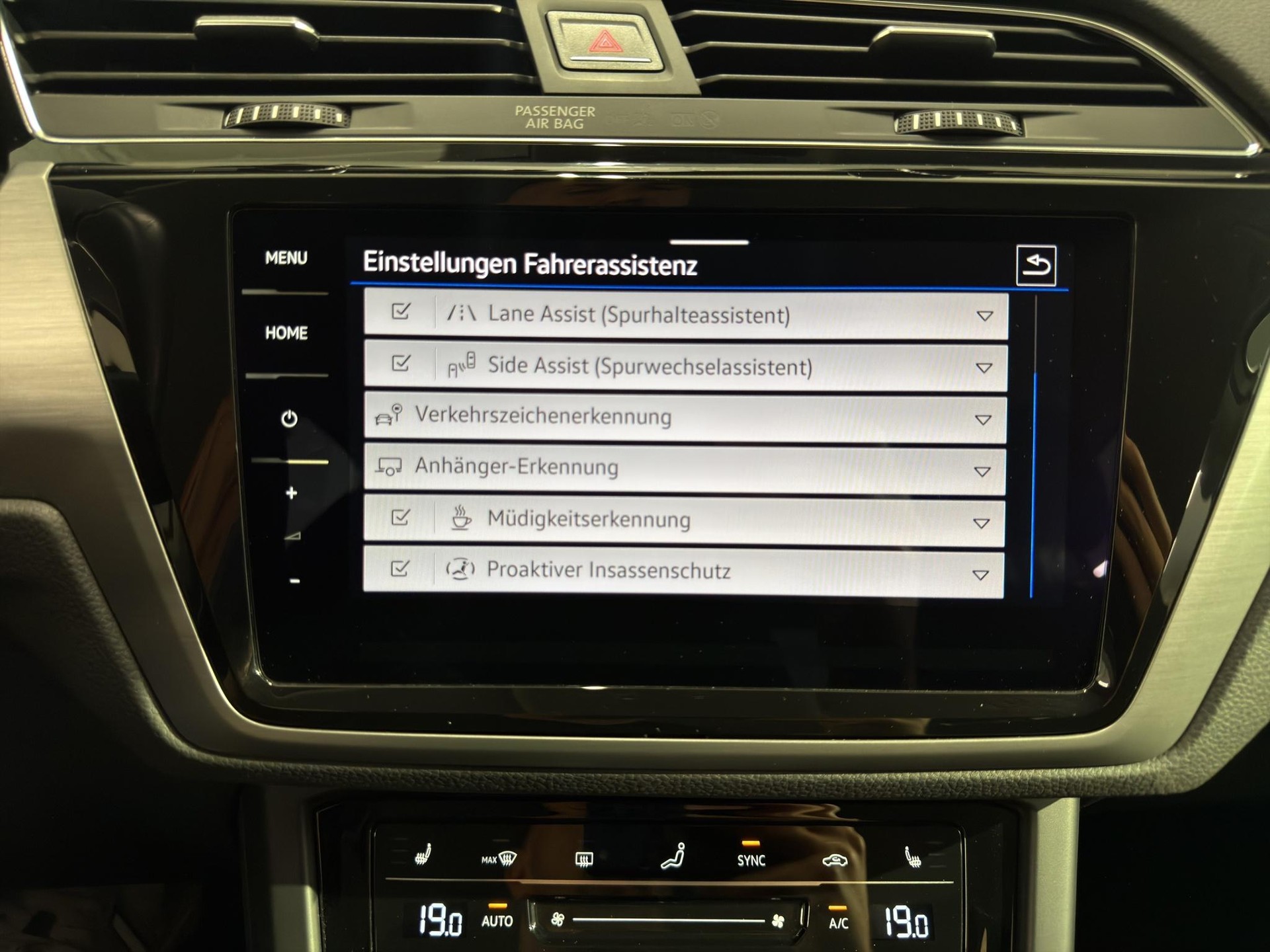 VW Touran 2.0 TDI BlueMotion Technology Comfortline DSG-image-30